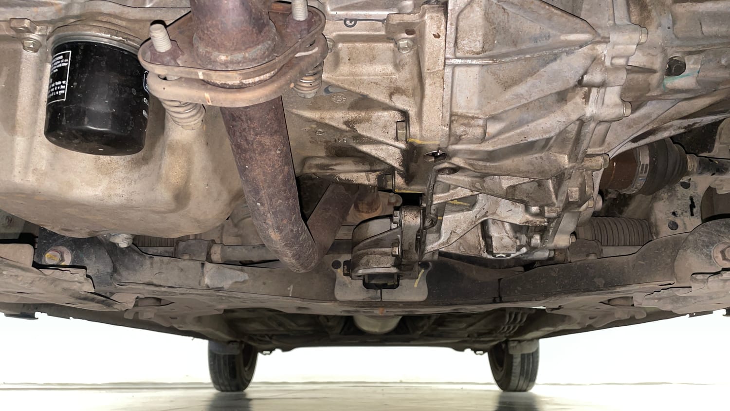 Used 2018 Maruti Suzuki Dzire VXi AMT Petrol Automatic extra FRONT LEFT UNDERBODY VIEW