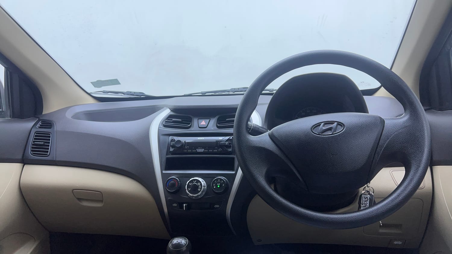 Used 2017 Hyundai Eon Era + Petrol Manual interior DASHBOARD VIEW