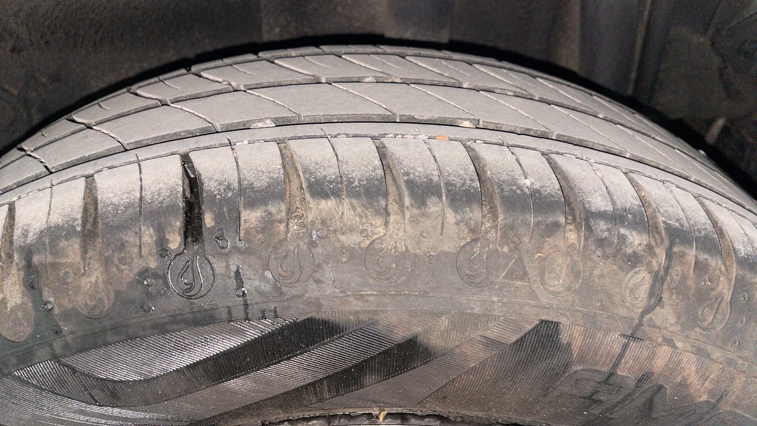 Used 2025 Tata Tiago XT Petrol Manual tyres LEFT REAR TYRE TREAD VIEW