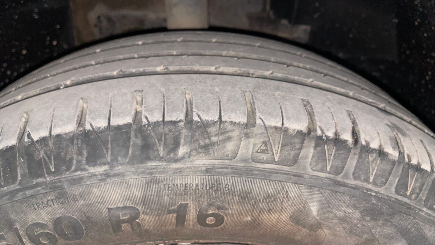 Used 2019 Tata Nexon XZ Plus Diesel Diesel Manual tyres RIGHT FRONT TYRE TREAD VIEW