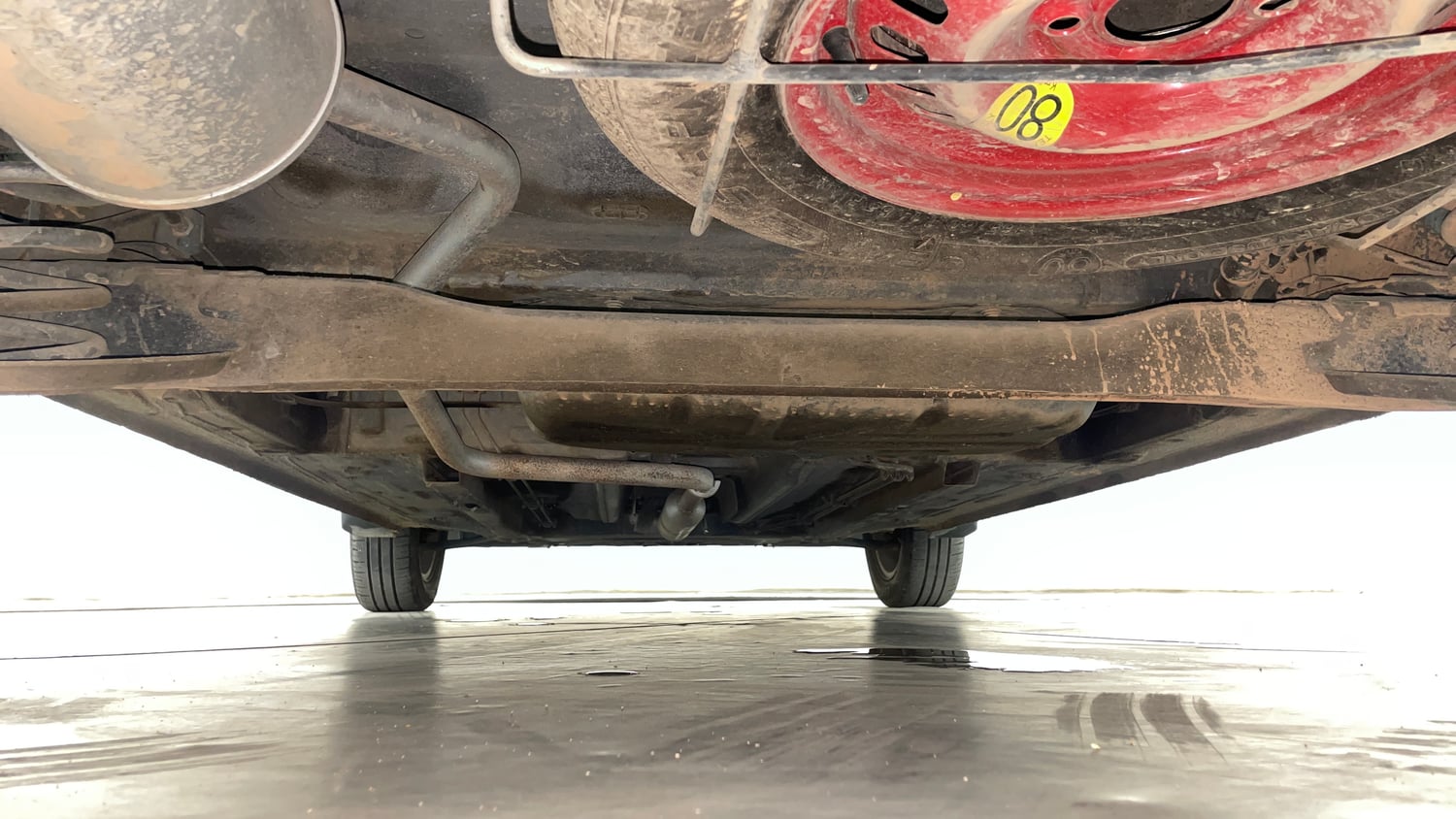Used 2021 Renault Triber RXZ EASY-R AMT Petrol Automatic extra REAR UNDERBODY VIEW (TAKEN FROM REAR)