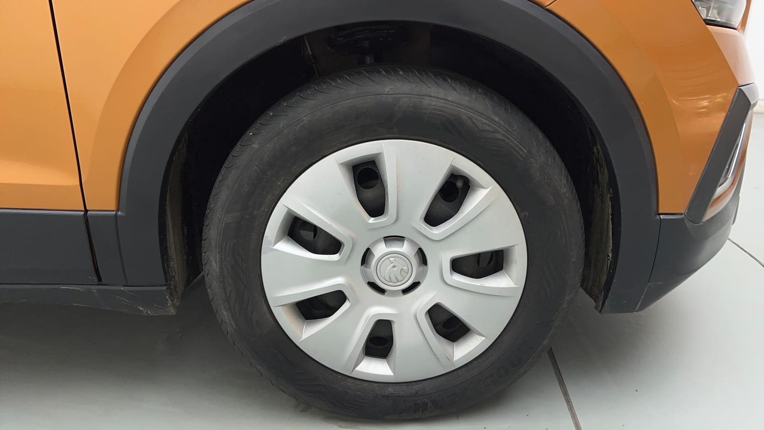 Used 2021 Skoda Kushaq Active 1.0 TSI MT Petrol Manual tyres RIGHT FRONT TYRE RIM VIEW