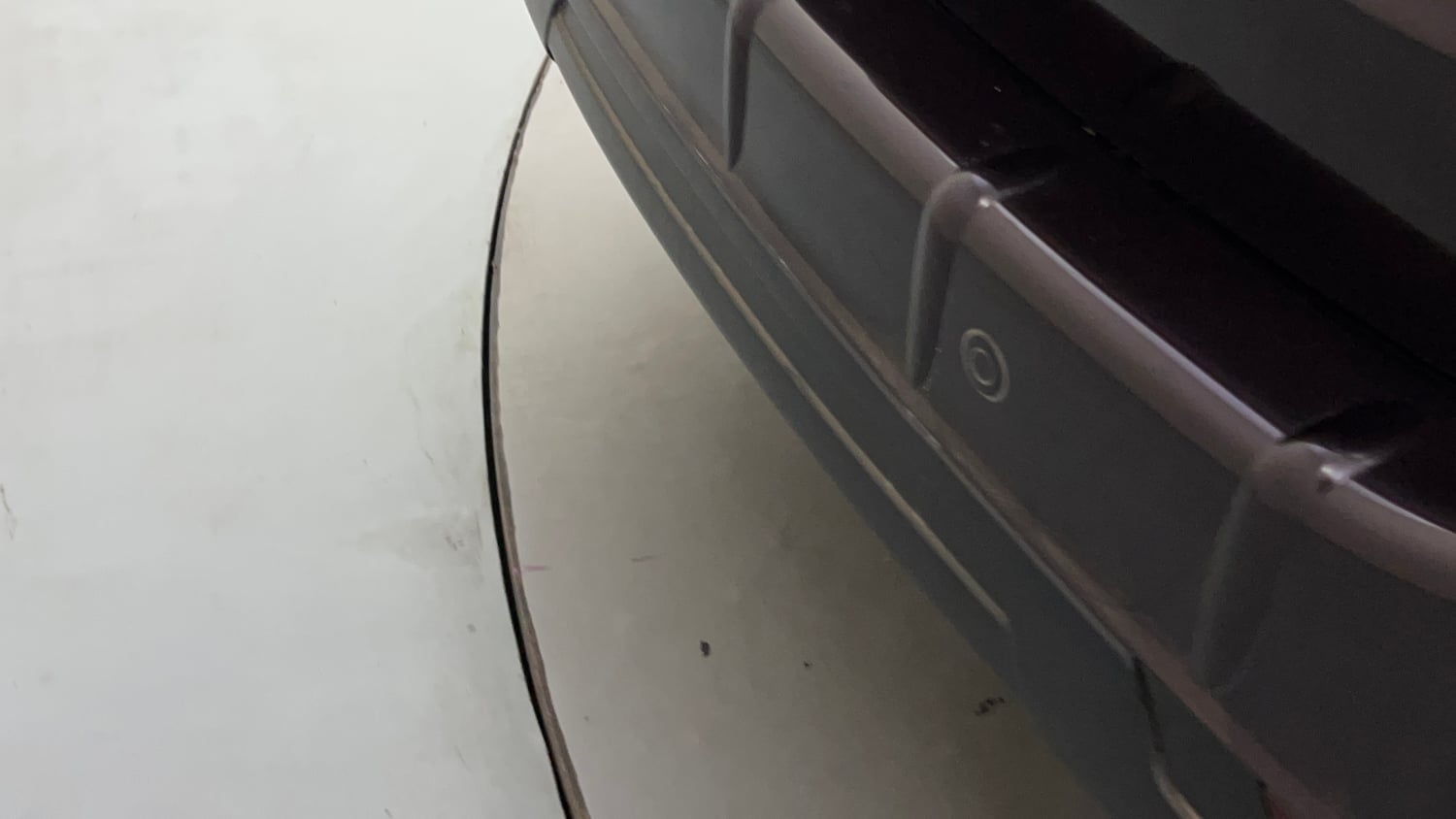 Used 2017 Mahindra XUV500 W10 AT Diesel Automatic dents MINOR SCRATCH