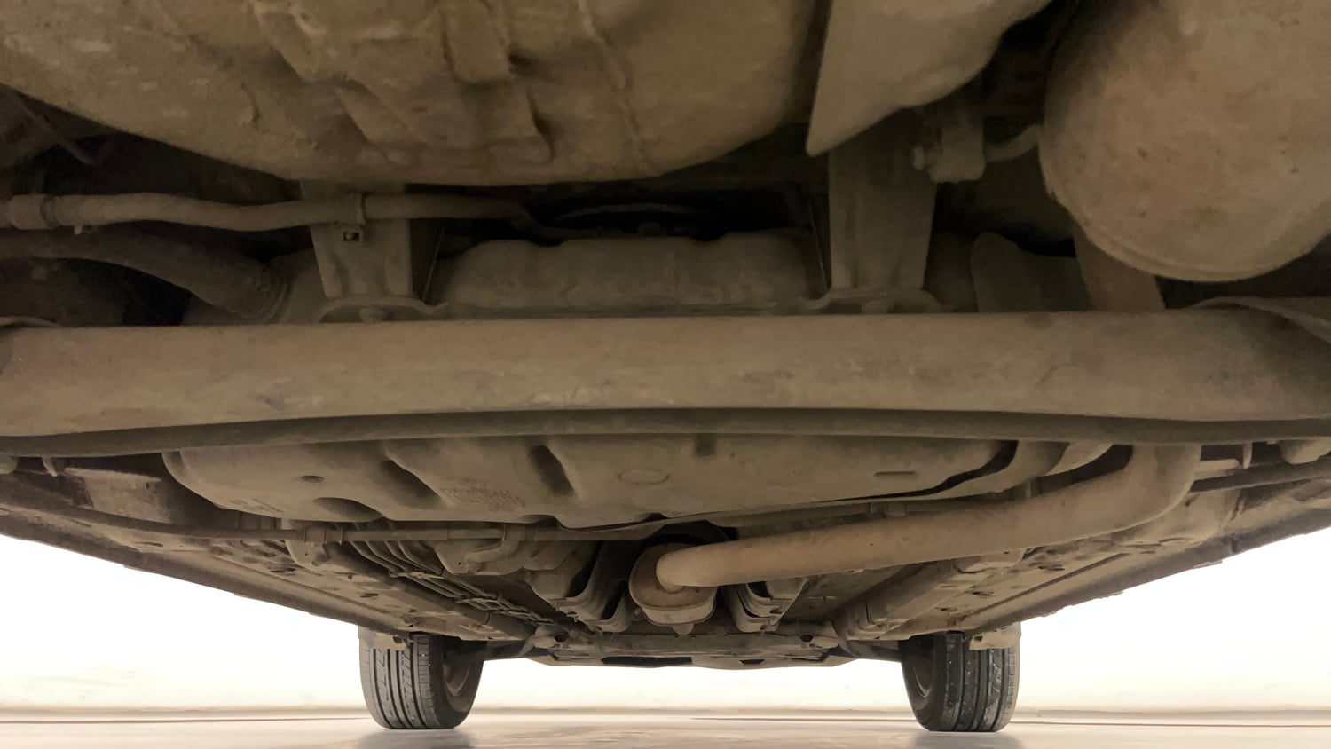 Used 2019 Hyundai Venue SX Plus 1.0 Turbo DCT Petrol Automatic extra REAR UNDERBODY VIEW (TAKEN FROM REAR)