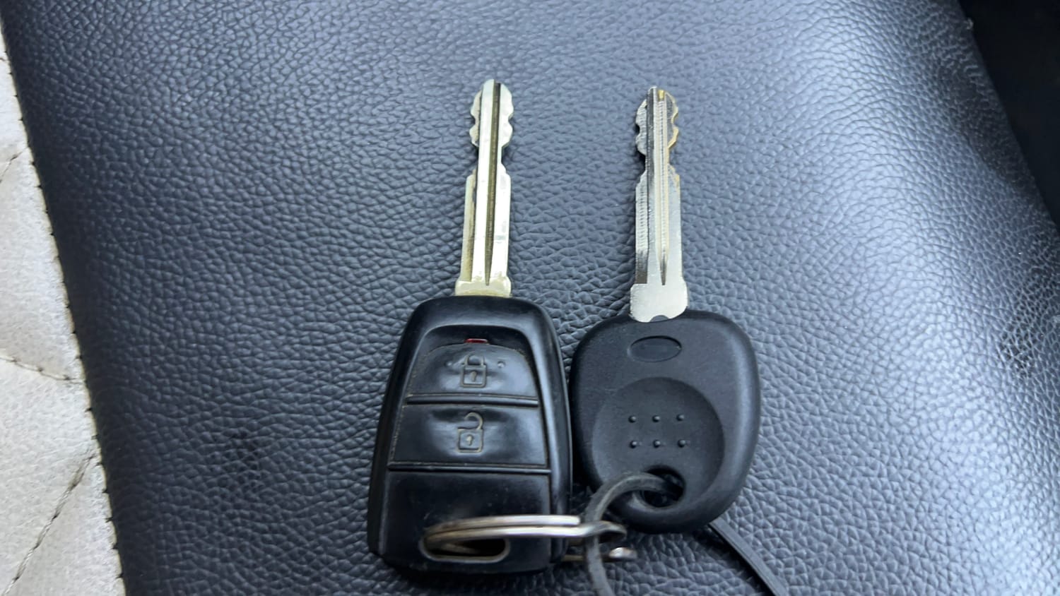 Used 2014 Hyundai Grand i10 Magna 1.2 Kappa VTVT Petrol Manual extra CAR KEY VIEW