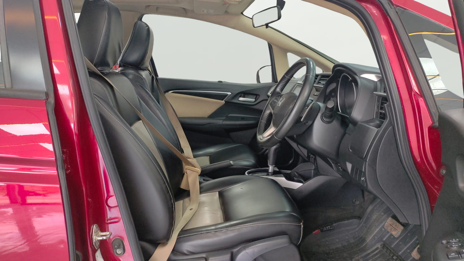 Used 2020 Honda Jazz ZX CVT Petrol Automatic interior RIGHT SIDE FRONT DOOR CABIN VIEW