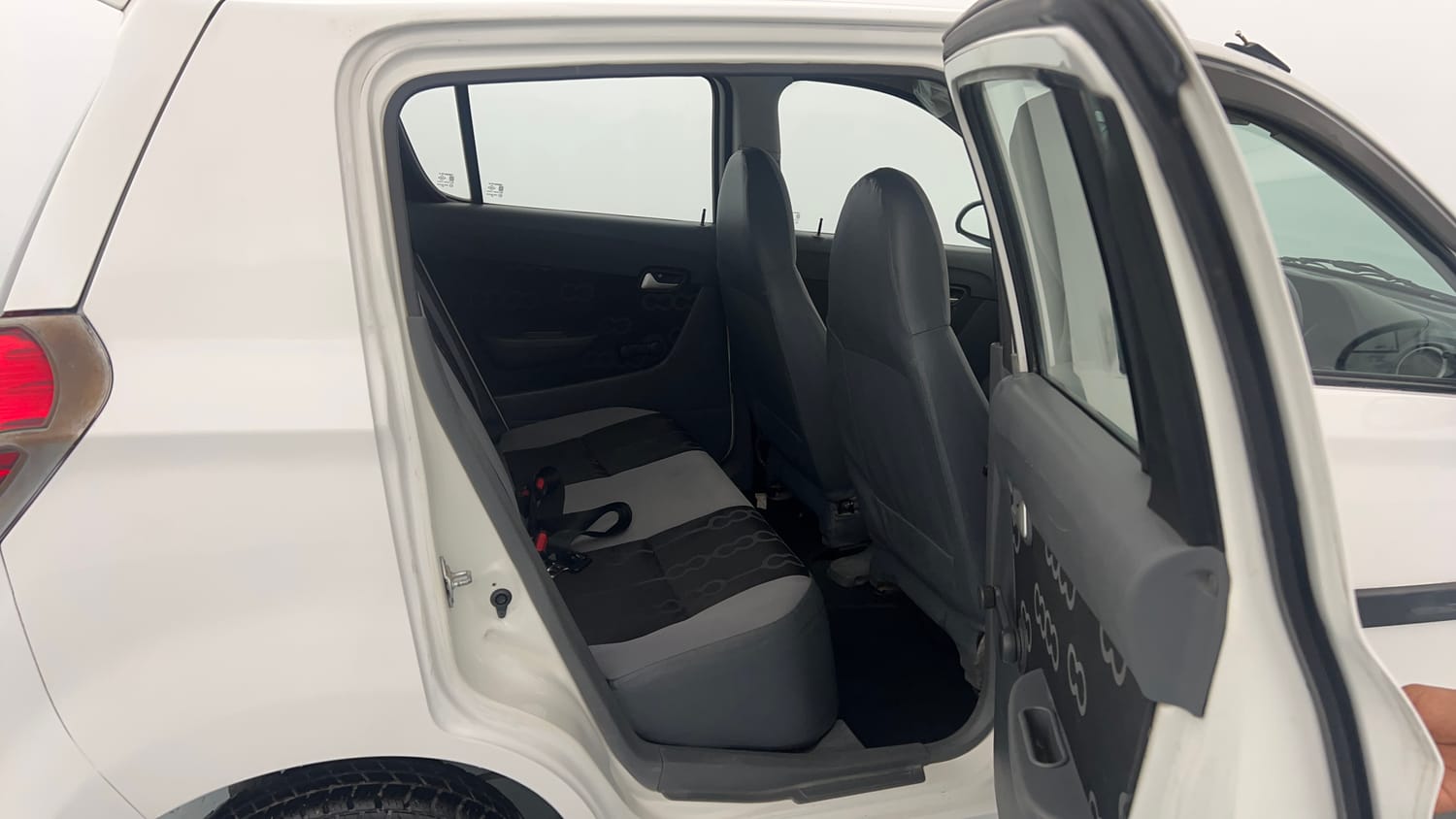 Used 2016 Maruti Suzuki Alto 800 Vxi Petrol Manual interior RIGHT SIDE REAR DOOR CABIN VIEW
