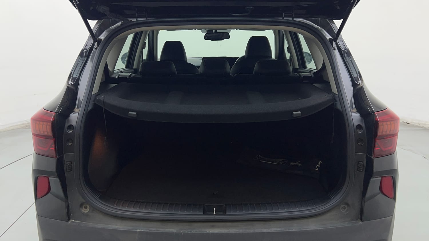 Used 2022 Kia Seltos GTX Plus 1.5 Diesel AT Diesel Automatic interior DICKY INSIDE VIEW