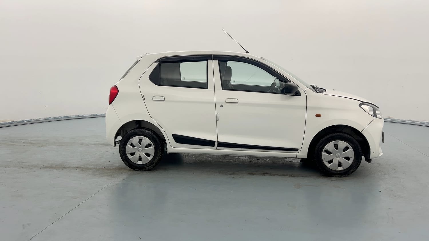 Used 2023 Maruti Suzuki Alto K10 VXi Plus Petrol Manual exterior RIGHT SIDE VIEW