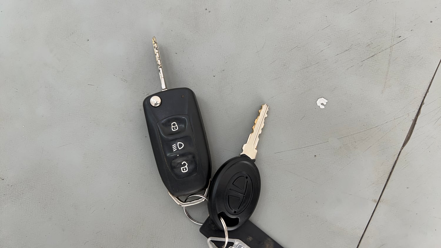 Used 2017 Tata Tiago Revotron XT Petrol Manual extra CAR KEY VIEW