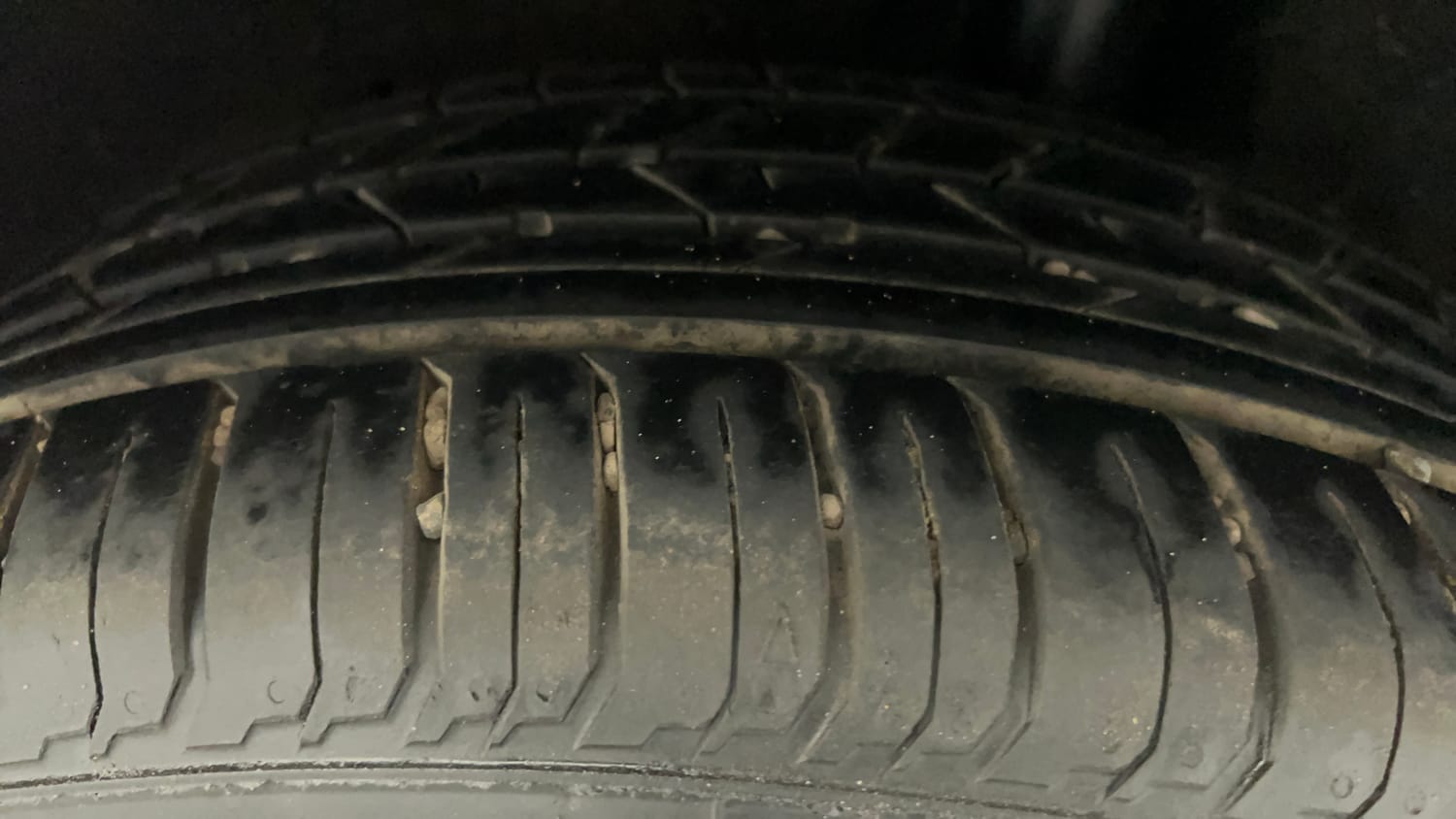 Used 2017 Maruti Suzuki Baleno RS 1.0 Petrol Manual tyres LEFT REAR TYRE TREAD VIEW