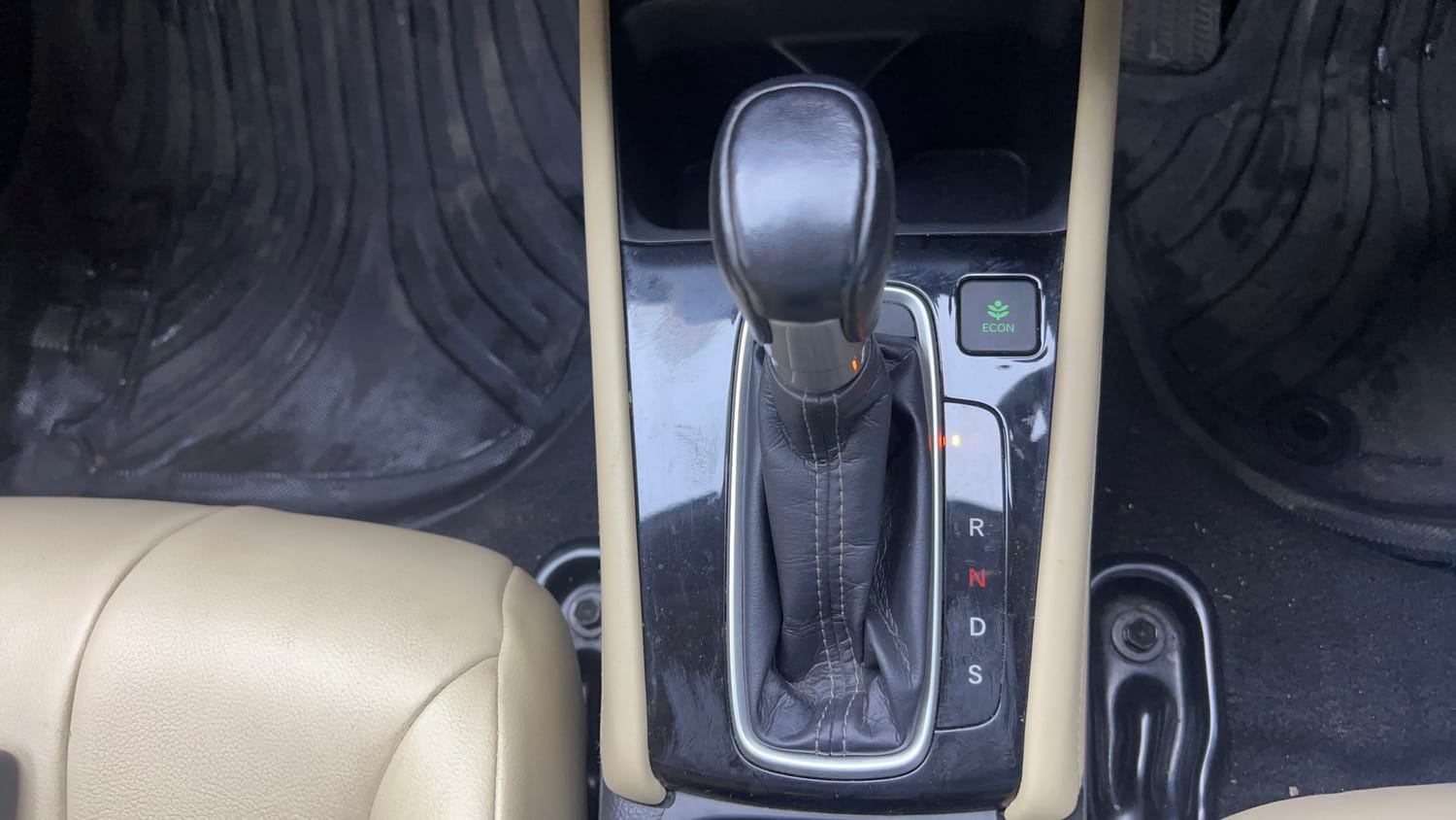 Used 2021 Honda City ZX CVT Petrol Petrol Automatic interior GEAR  KNOB VIEW