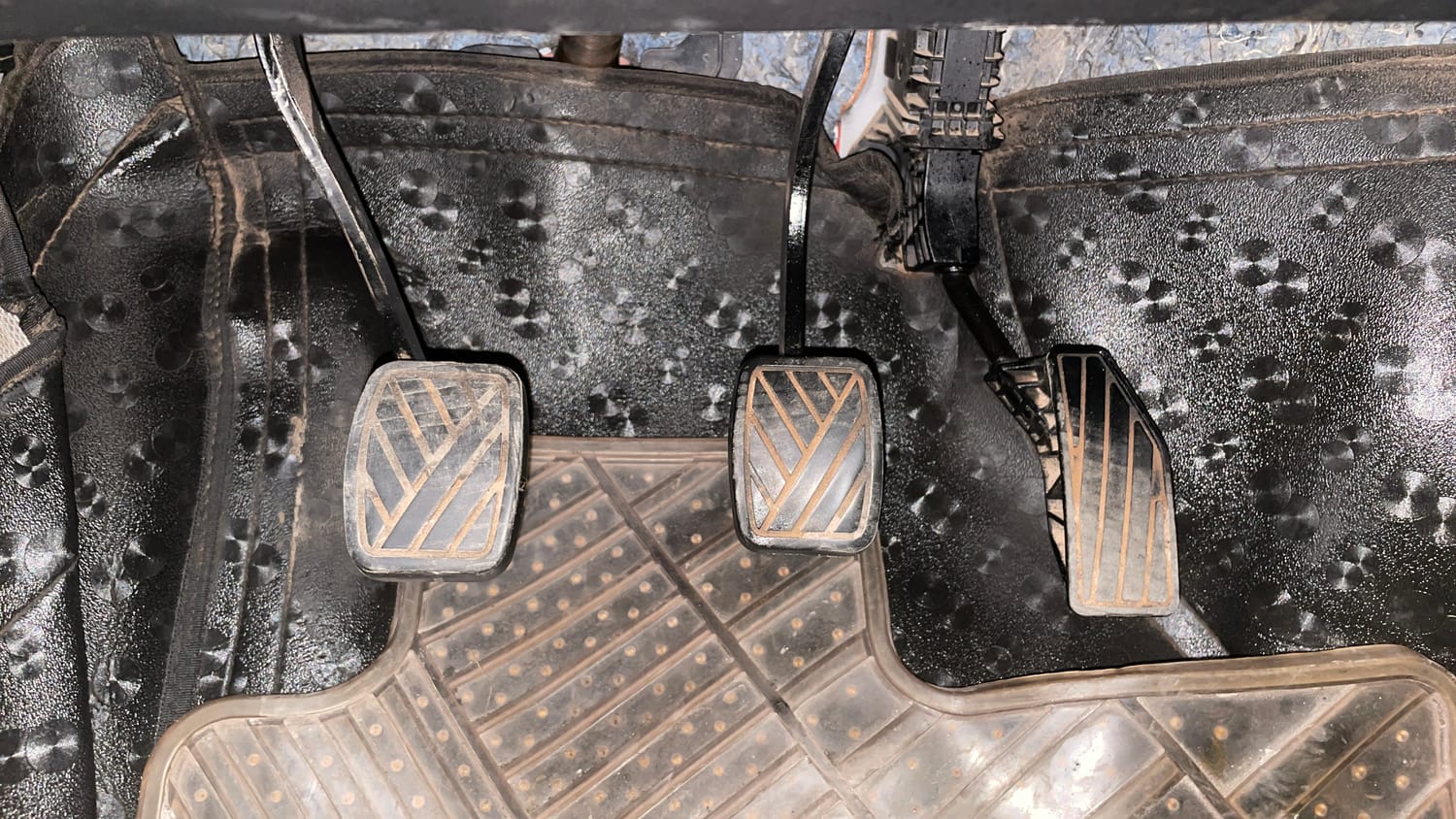 Used 2018 Maruti Suzuki Baleno Delta 1.2 Petrol Manual interior PEDALS VIEW