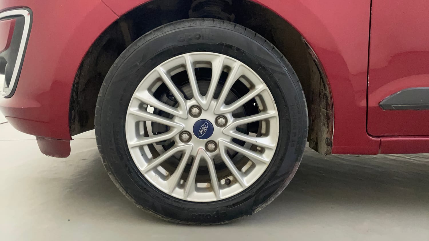 Used 2020 Ford Figo Aspire Titanium 1.2 Ti-VCT Petrol Manual tyres LEFT FRONT TYRE RIM VIEW