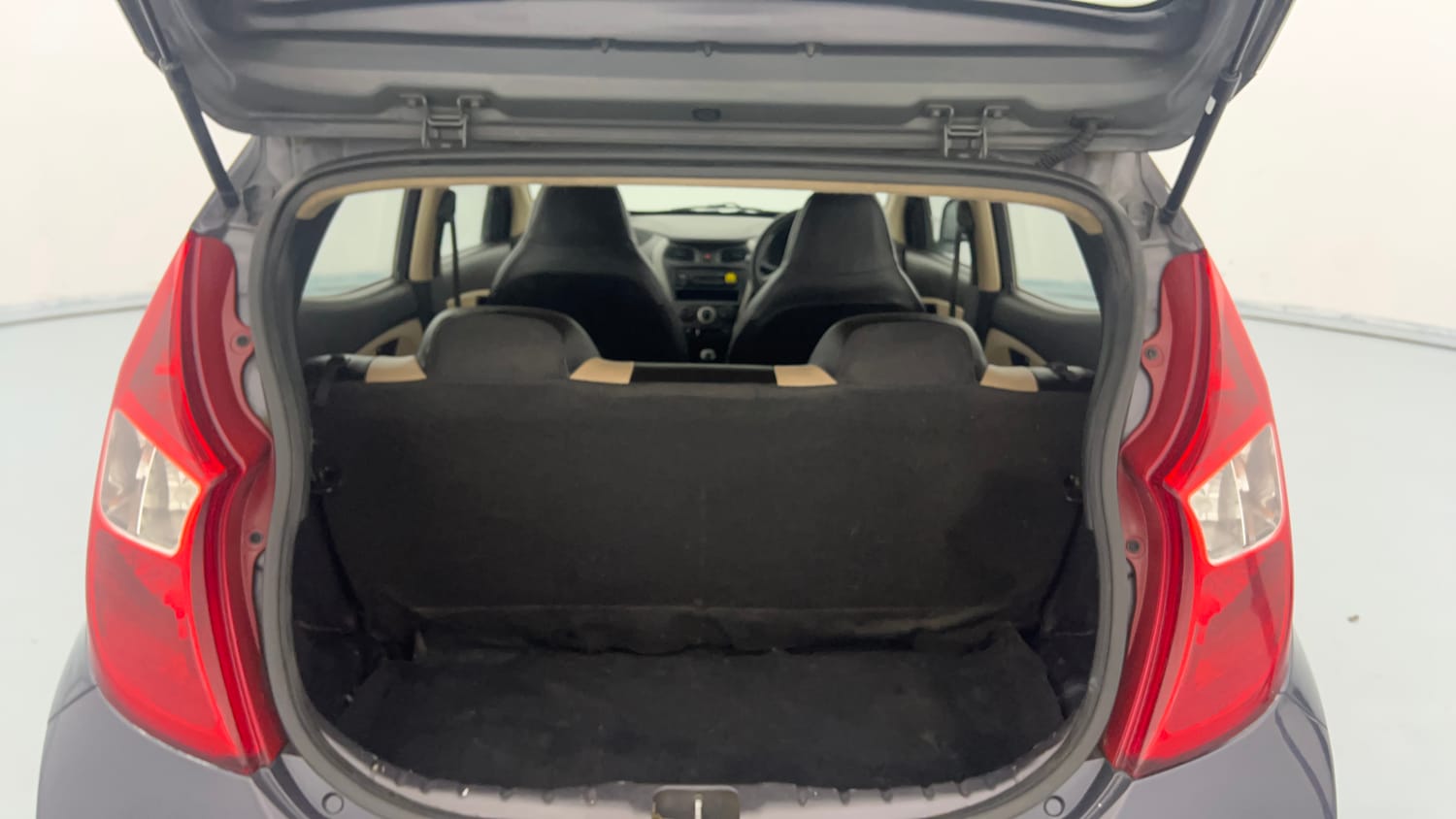 Used 2014 Hyundai Eon Era + Petrol Manual interior DICKY INSIDE VIEW