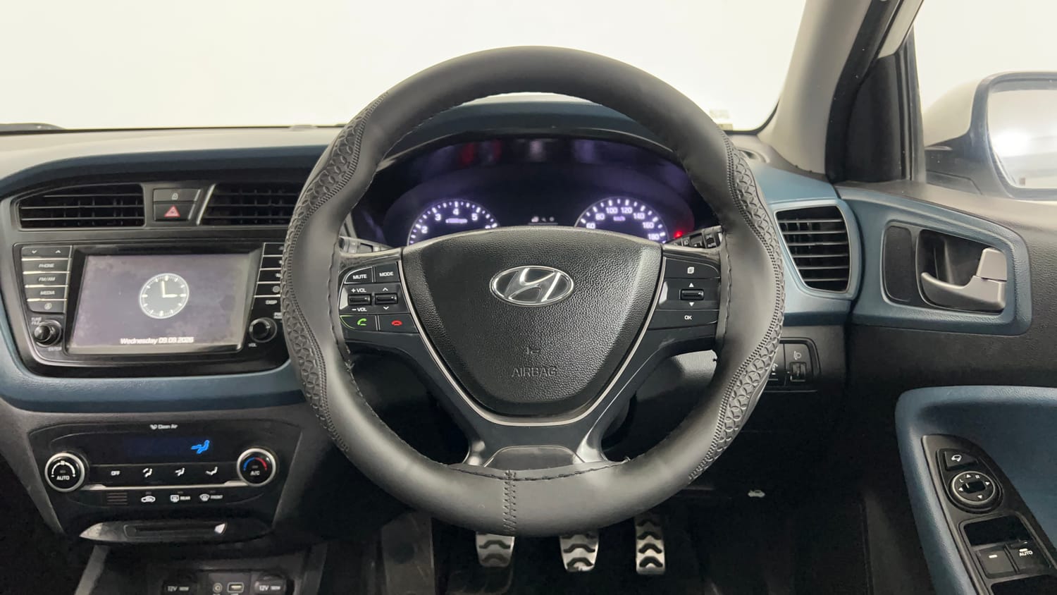 Used 2016 Hyundai i20 Active 1.2 SX Petrol Manual interior STEERING VIEW