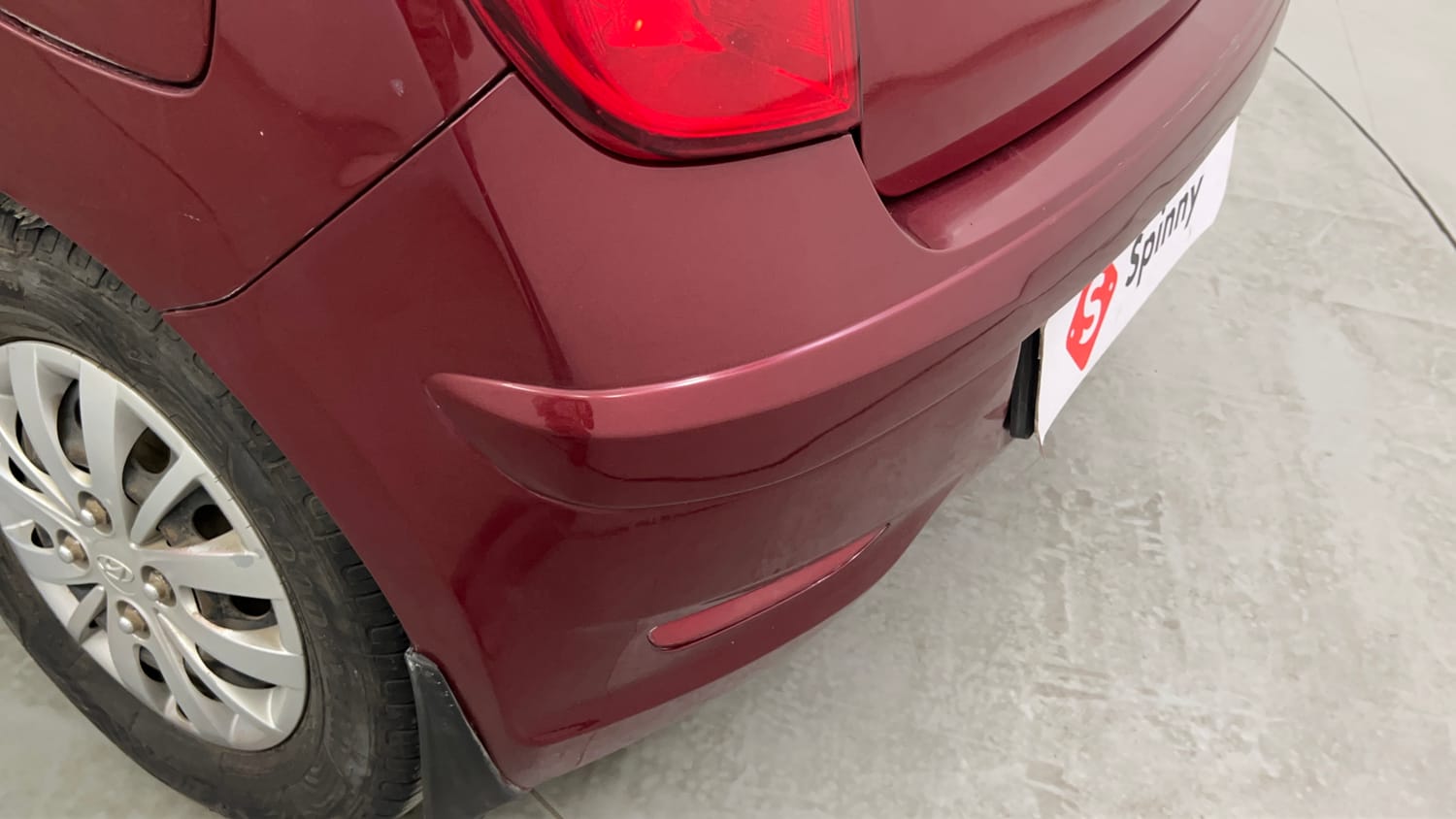 Used 2015 Hyundai i10 Sportz 1.1 iRDE2 Petrol Manual dents MINOR SCRATCH