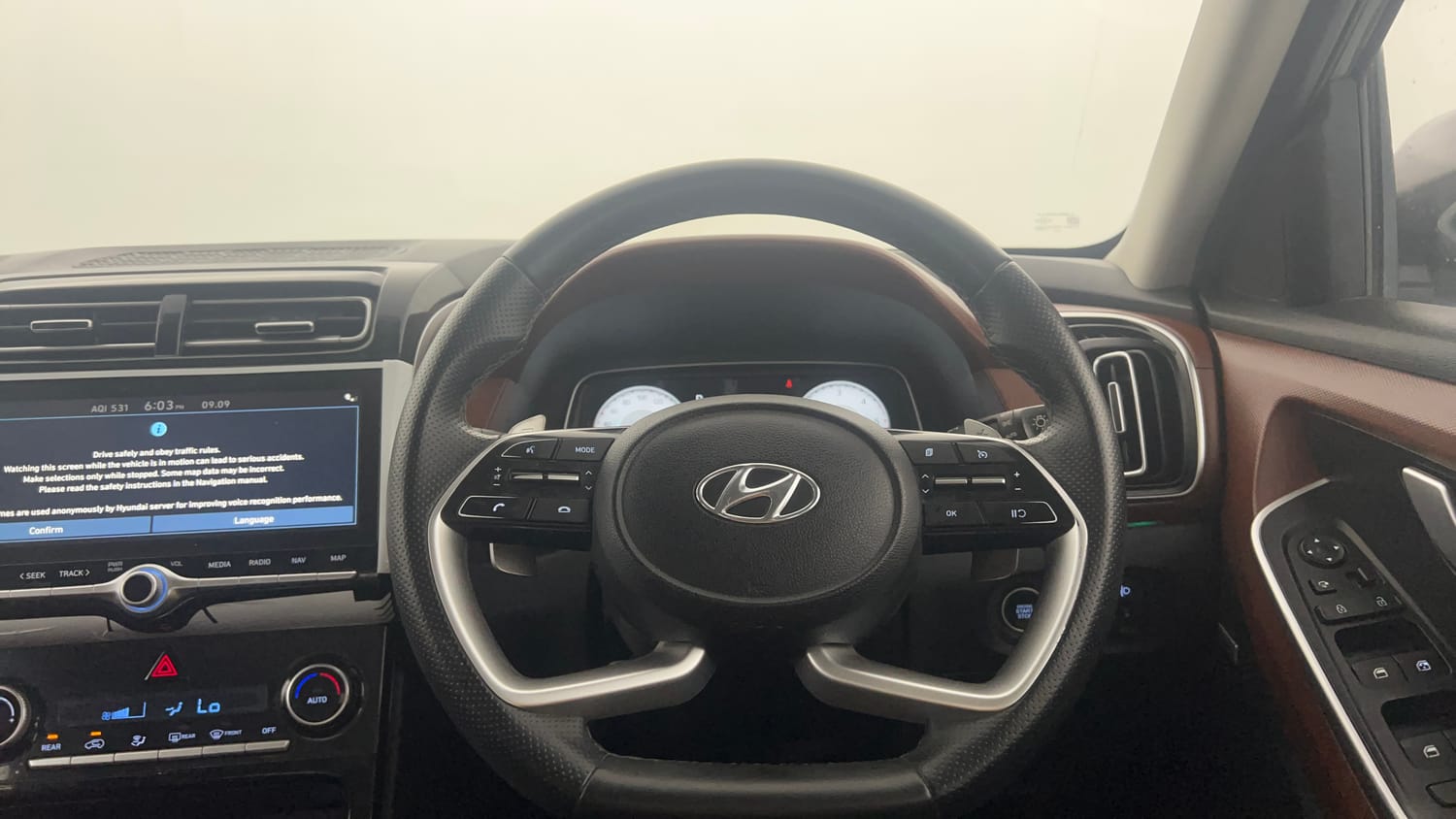 Used 2022 Hyundai Alcazar Signature (O) 7 Seater 1.5 Diesel AT Diesel Automatic interior STEERING VIEW