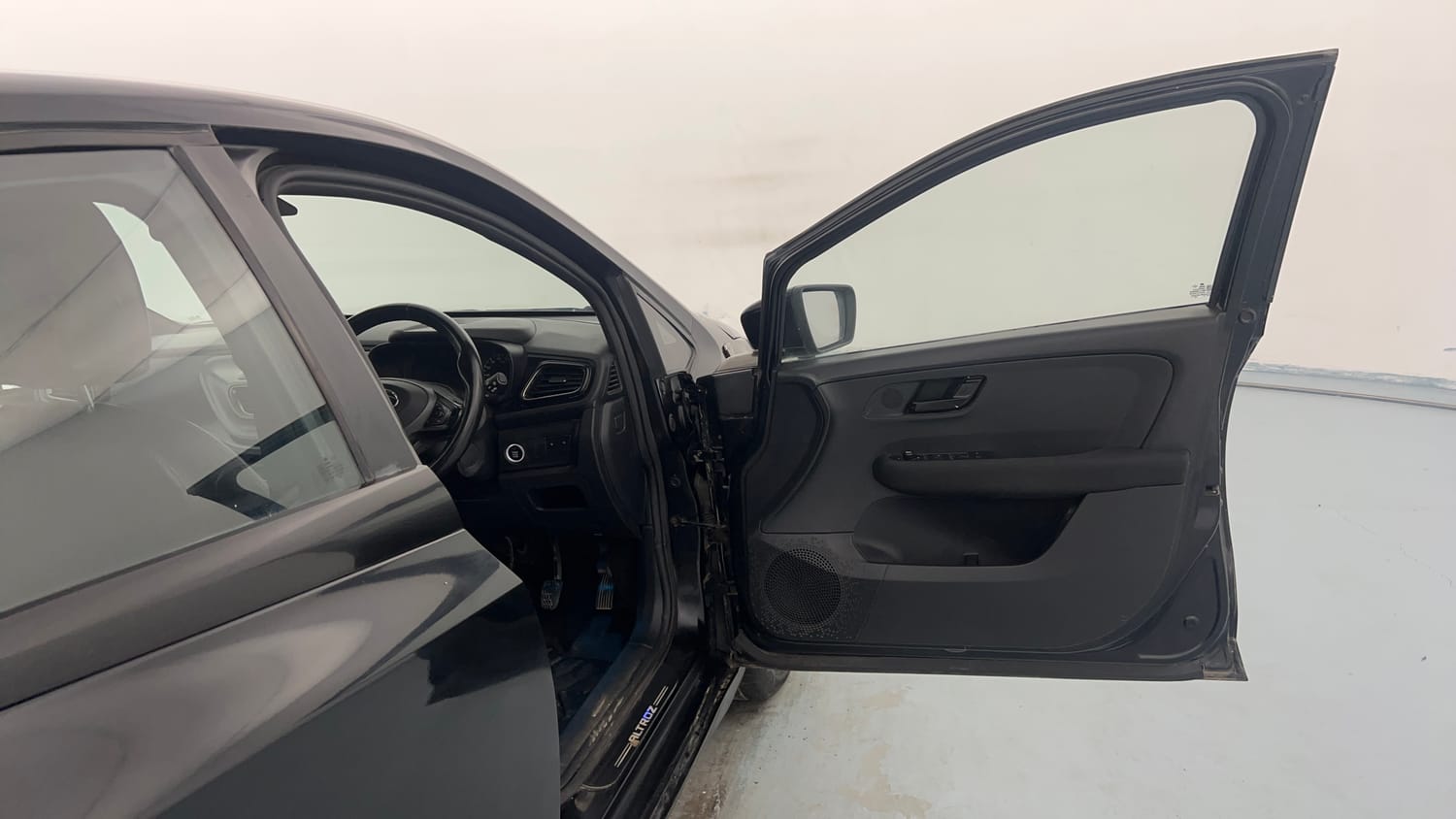 Used 2022 Tata Altroz XZ Plus Diesel Dark Edition Diesel Manual interior RIGHT FRONT DOOR OPEN VIEW
