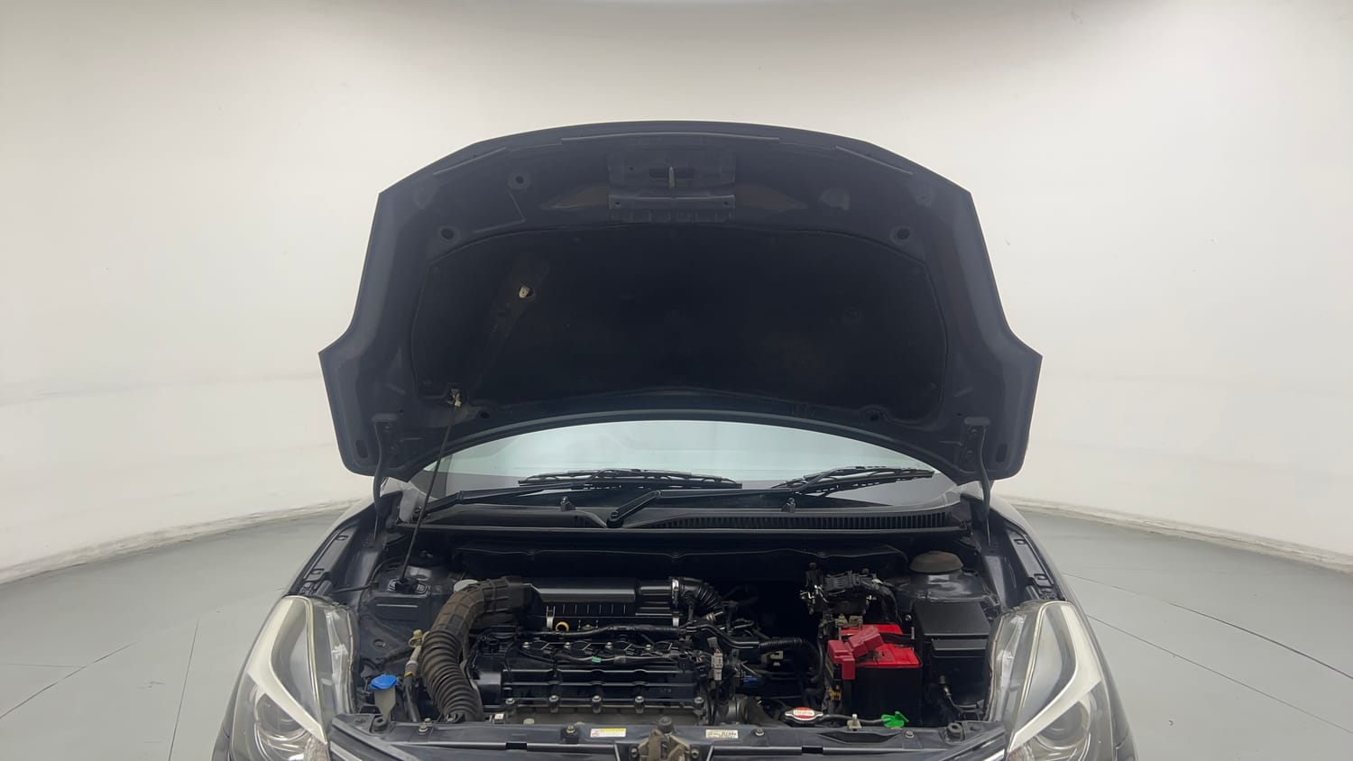 Used 2018 Maruti Suzuki Baleno Alpha 1.2 AT Petrol Automatic engine ENGINE & BONNET OPEN FRONT VIEW