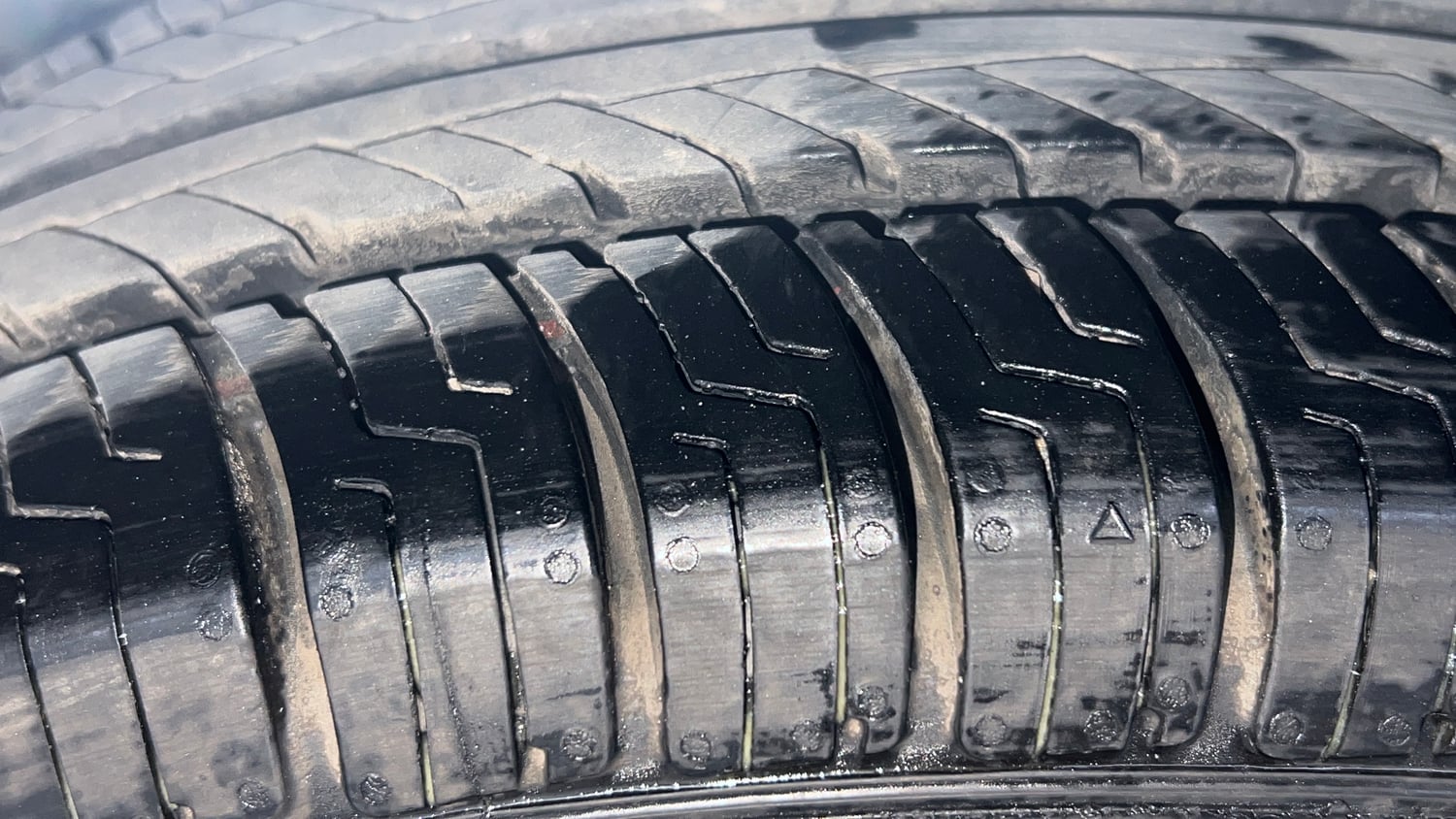 Used 2020 Hyundai Grand i10 Sportz 1.2 Kappa VTVT Petrol Manual tyres RIGHT REAR TYRE TREAD VIEW