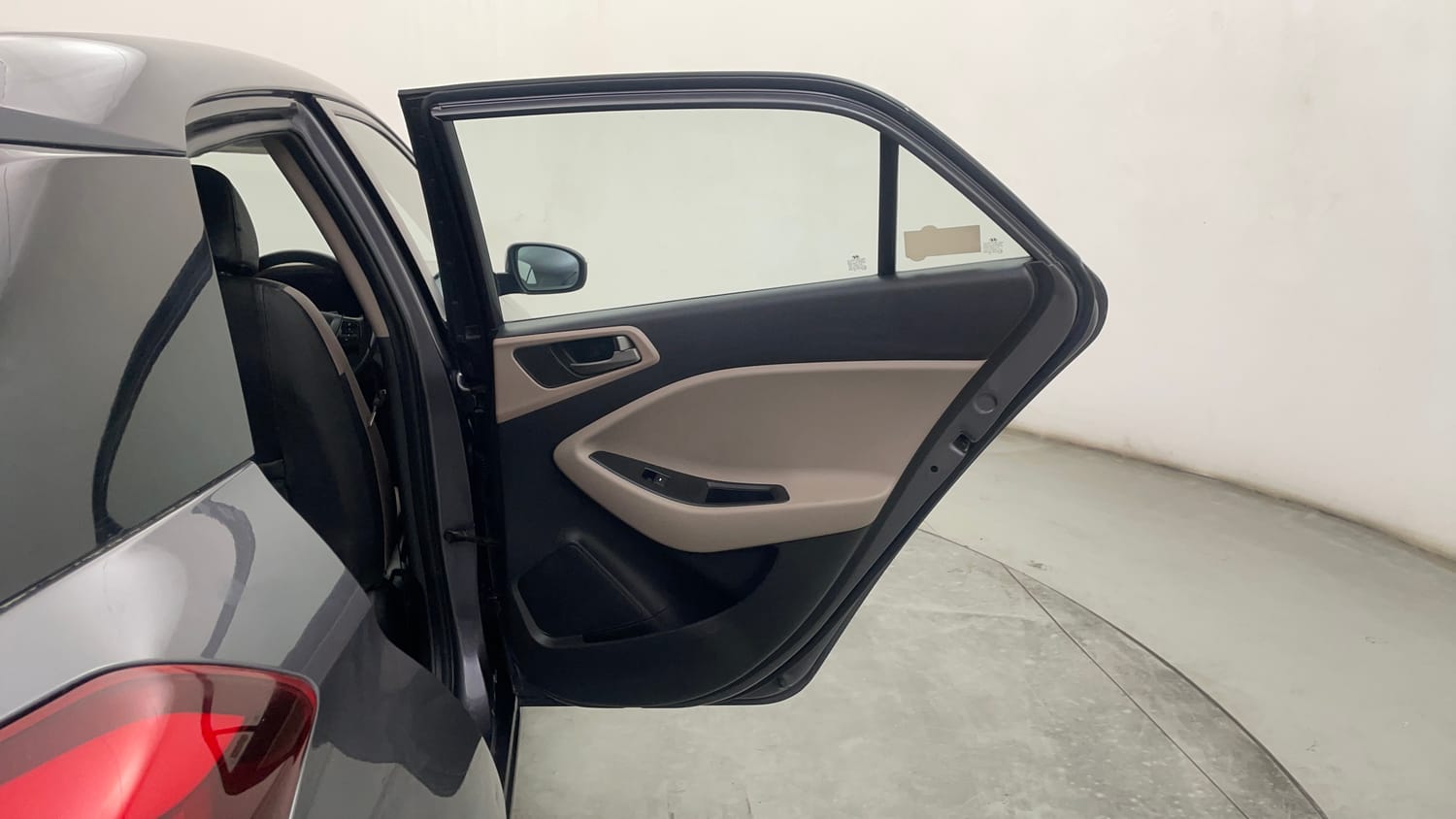 Used 2017 Hyundai Elite i20 Asta 1.2 (O) Petrol Manual interior RIGHT REAR DOOR OPEN VIEW