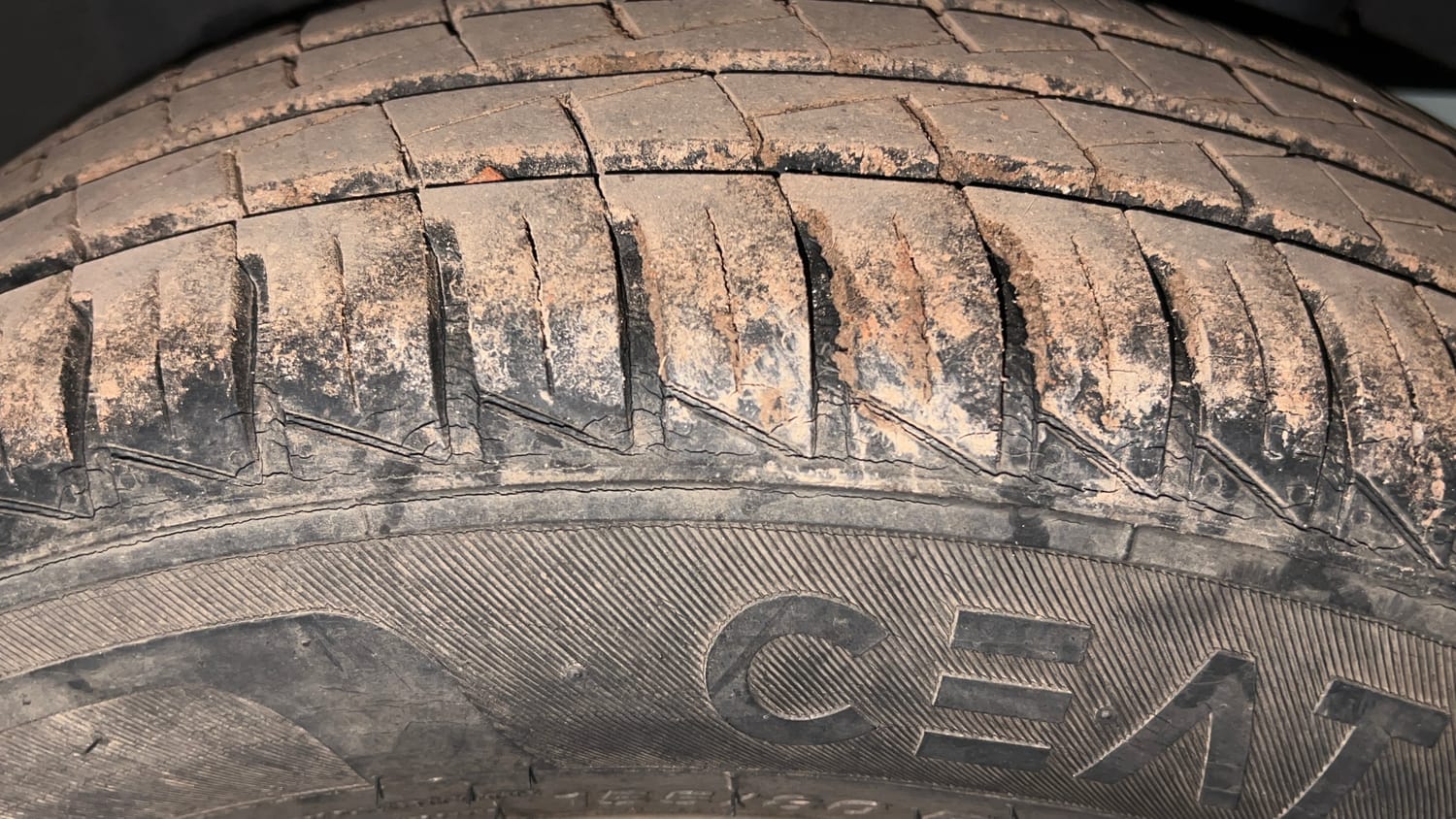Used 2020 Hyundai Santro Era Executive Petrol Manual tyres LEFT REAR TYRE TREAD VIEW