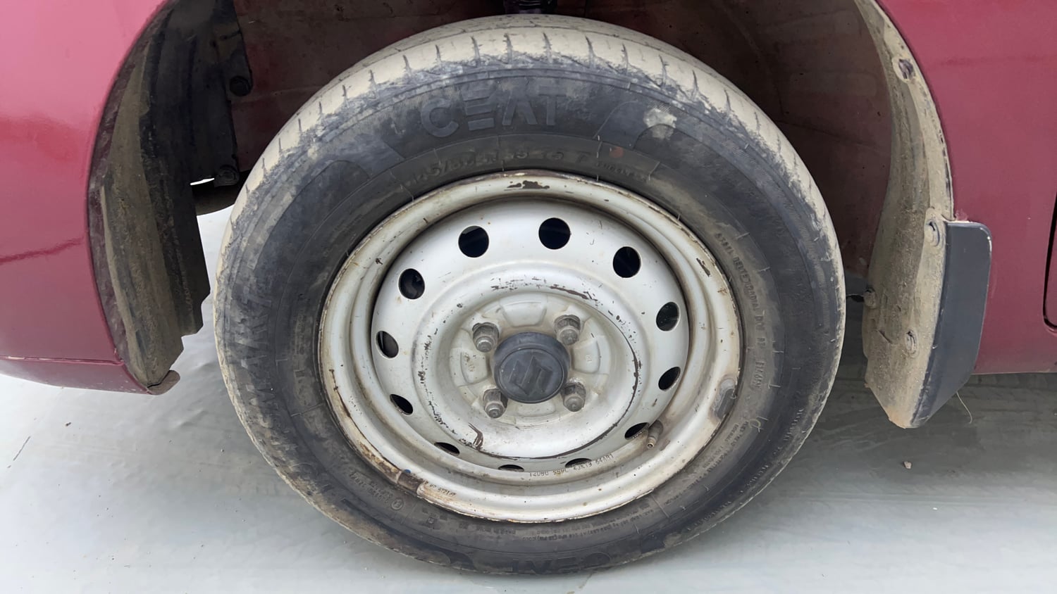 Used 2012 Maruti Suzuki Wagon R 1.0 LXi CNG Cng Manual tyres LEFT FRONT TYRE RIM VIEW