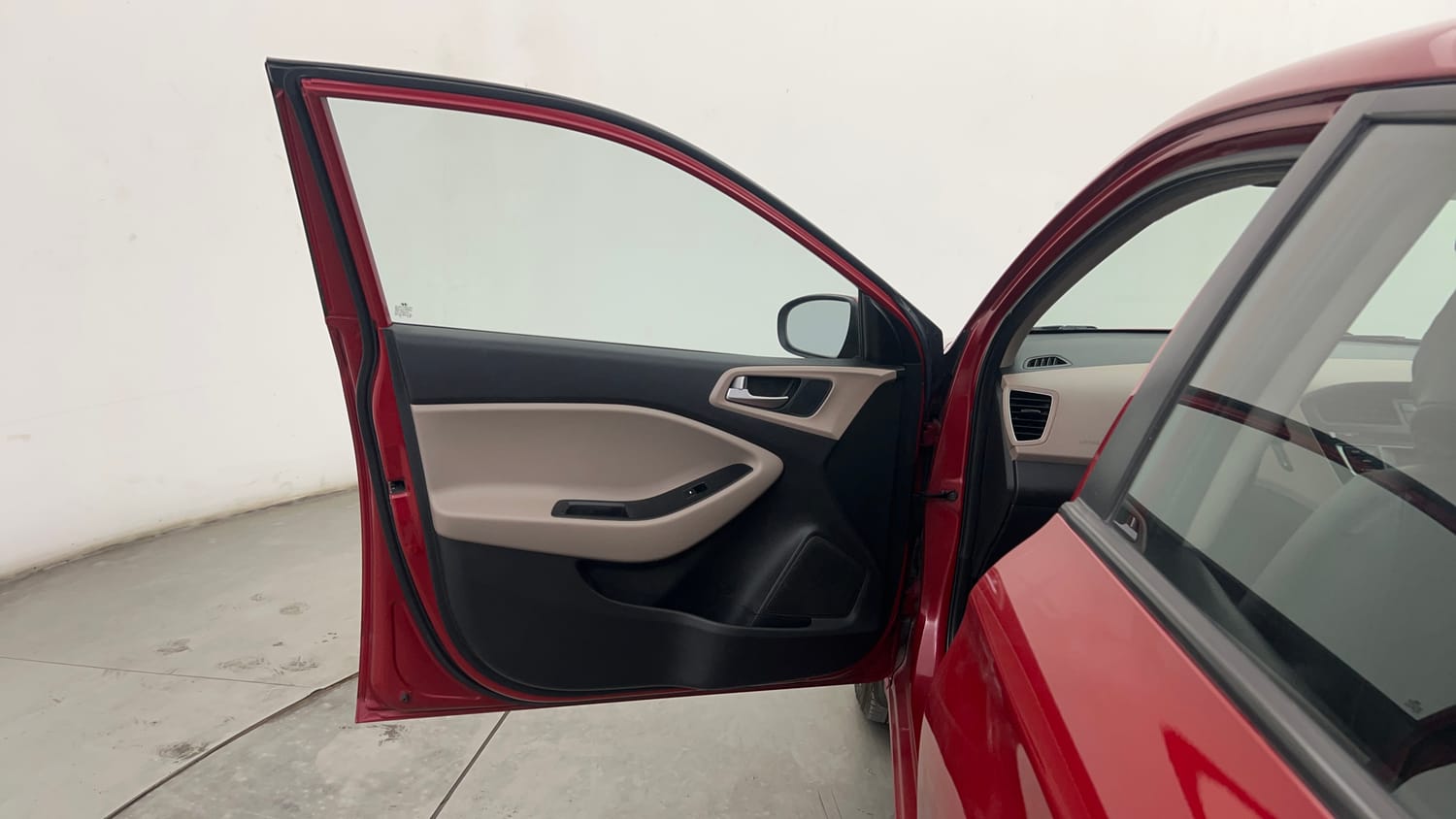 Used 2016 Hyundai Elite i20 Sportz 1.2 Petrol Manual interior LEFT FRONT DOOR OPEN VIEW