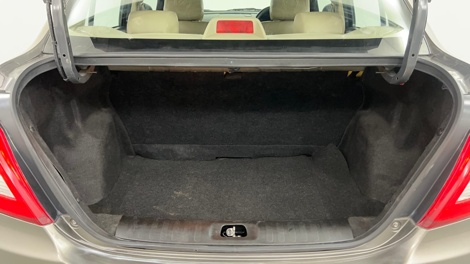 Used 2015 Maruti Suzuki Swift Dzire VXI Petrol Manual interior DICKY INSIDE VIEW