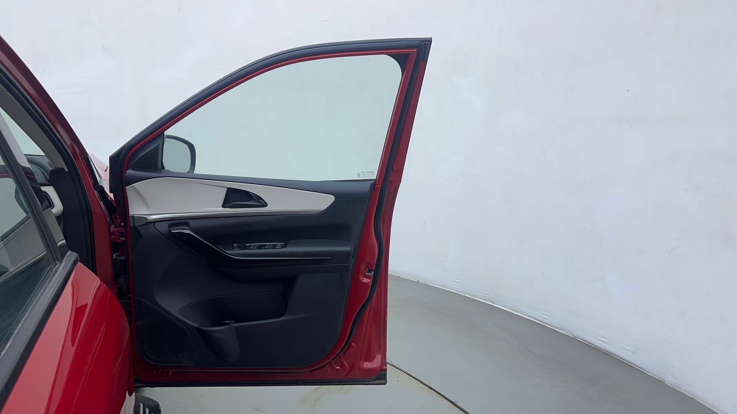 Used 2022 Mahindra XUV700 AX 5 Petrol AT 5 STR Petrol Automatic interior RIGHT FRONT DOOR OPEN VIEW