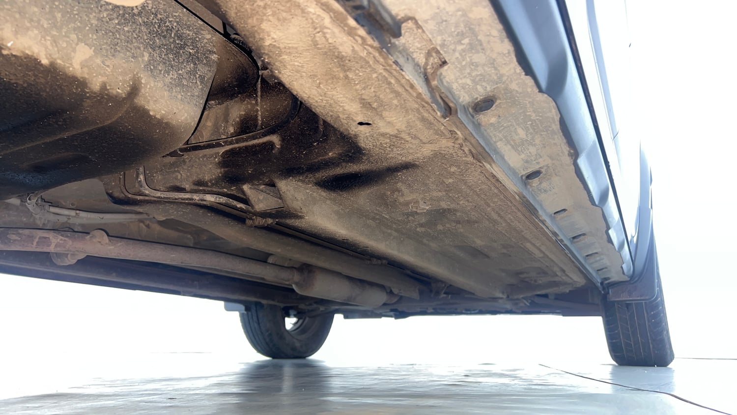 Used 2024 Renault Kiger RXT AMT Petrol Automatic extra REAR RIGHT UNDERBODY VIEW