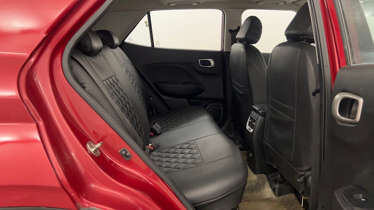 Used 2019 Hyundai Venue SX Plus 1.0 Turbo DCT Petrol Automatic interior RIGHT SIDE REAR DOOR CABIN VIEW