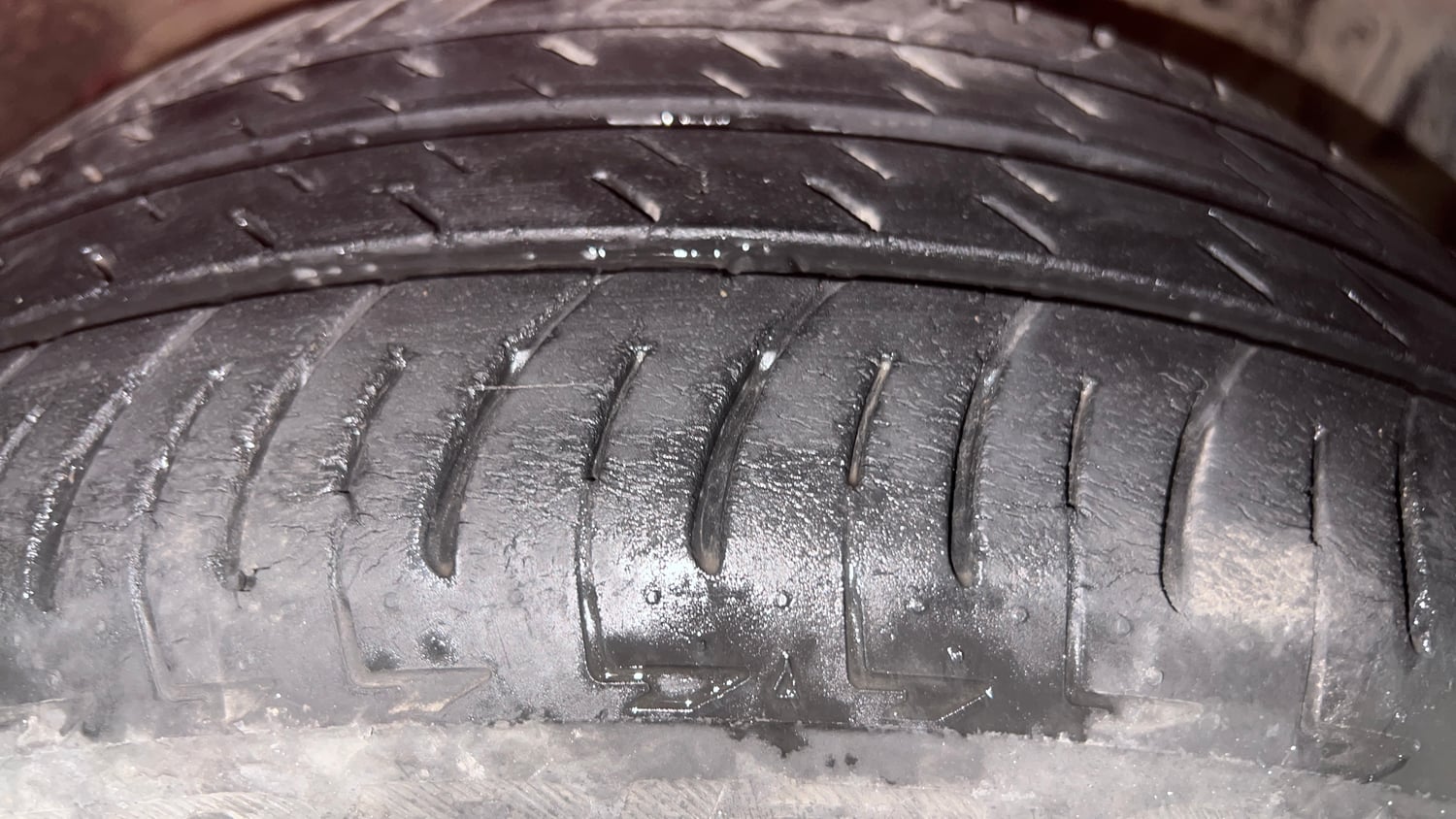Used 2018 Ford EcoSport Titanium + 1.5L TDCi Diesel Manual tyres RIGHT FRONT TYRE TREAD VIEW