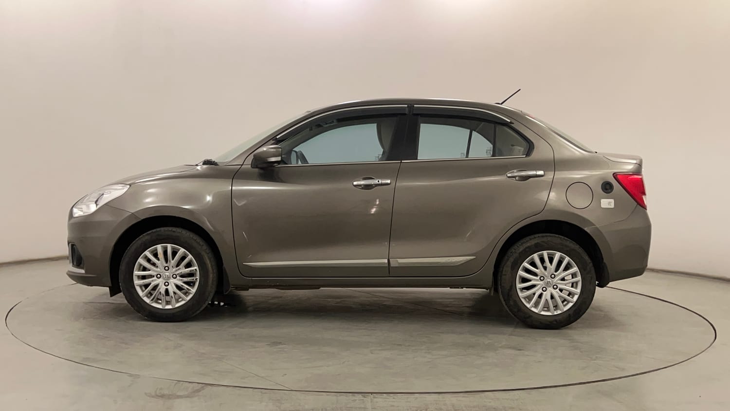 Used 2022 Maruti Suzuki Dzire ZXi CNG Cng Manual exterior LEFT SIDE VIEW