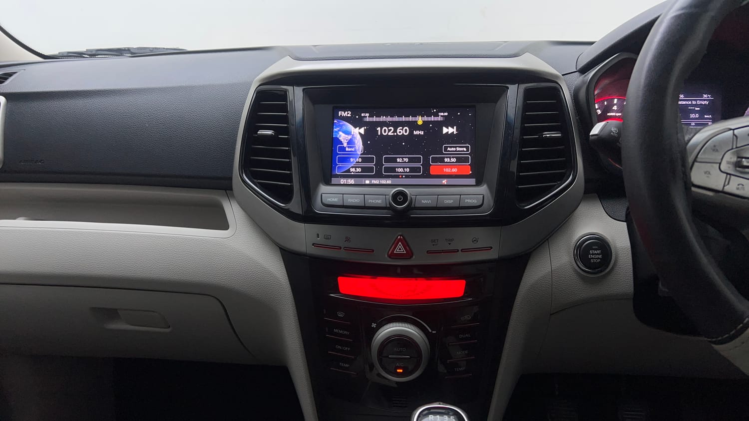 Used 2021 Mahindra XUV 300 W8 1.2 Petrol Petrol Manual top_features Integrated (in-dash) music system