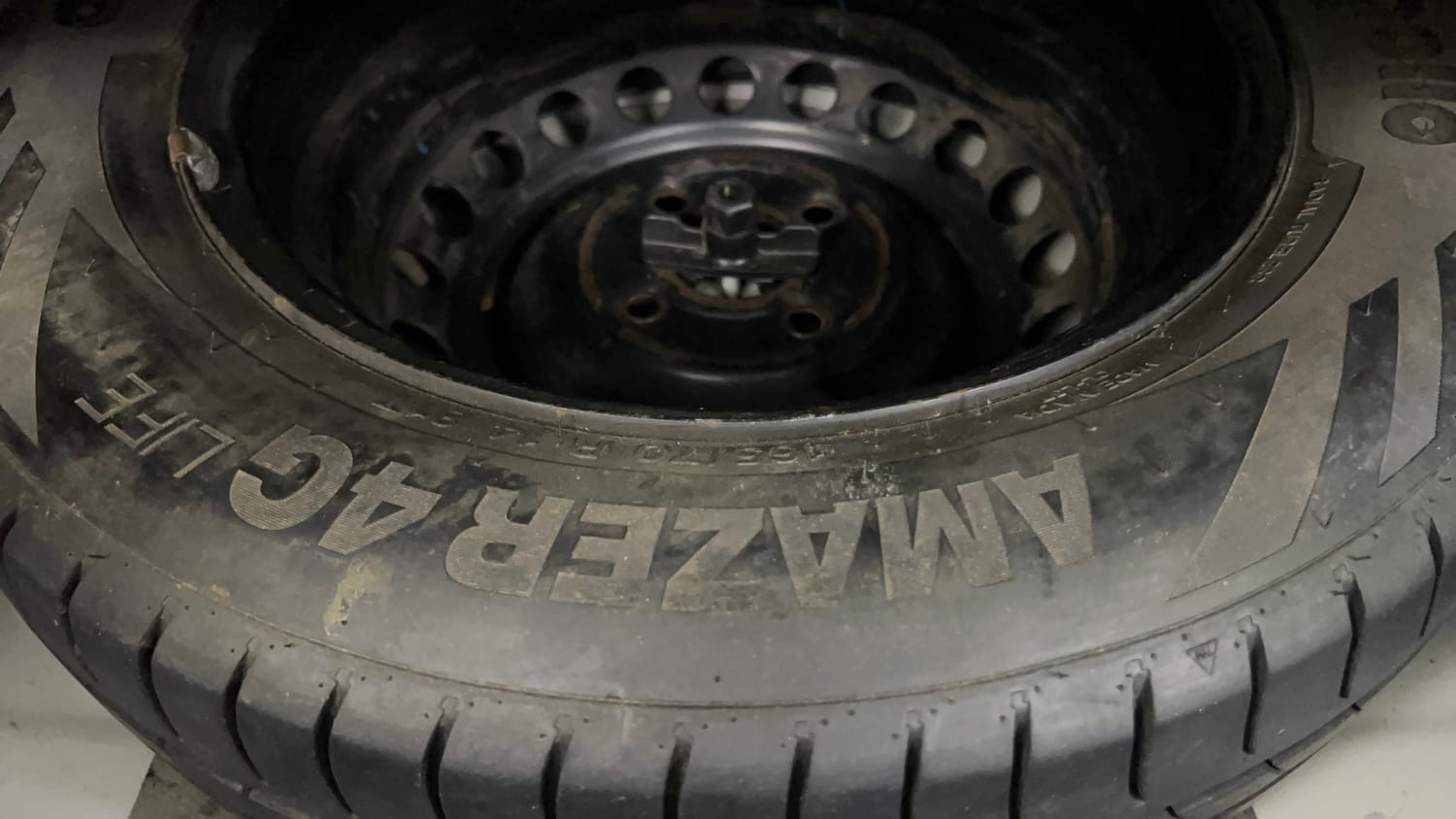 Used 2021 Hyundai Aura S 1.2 CNG Cng Manual tyres SPARE TYRE VIEW