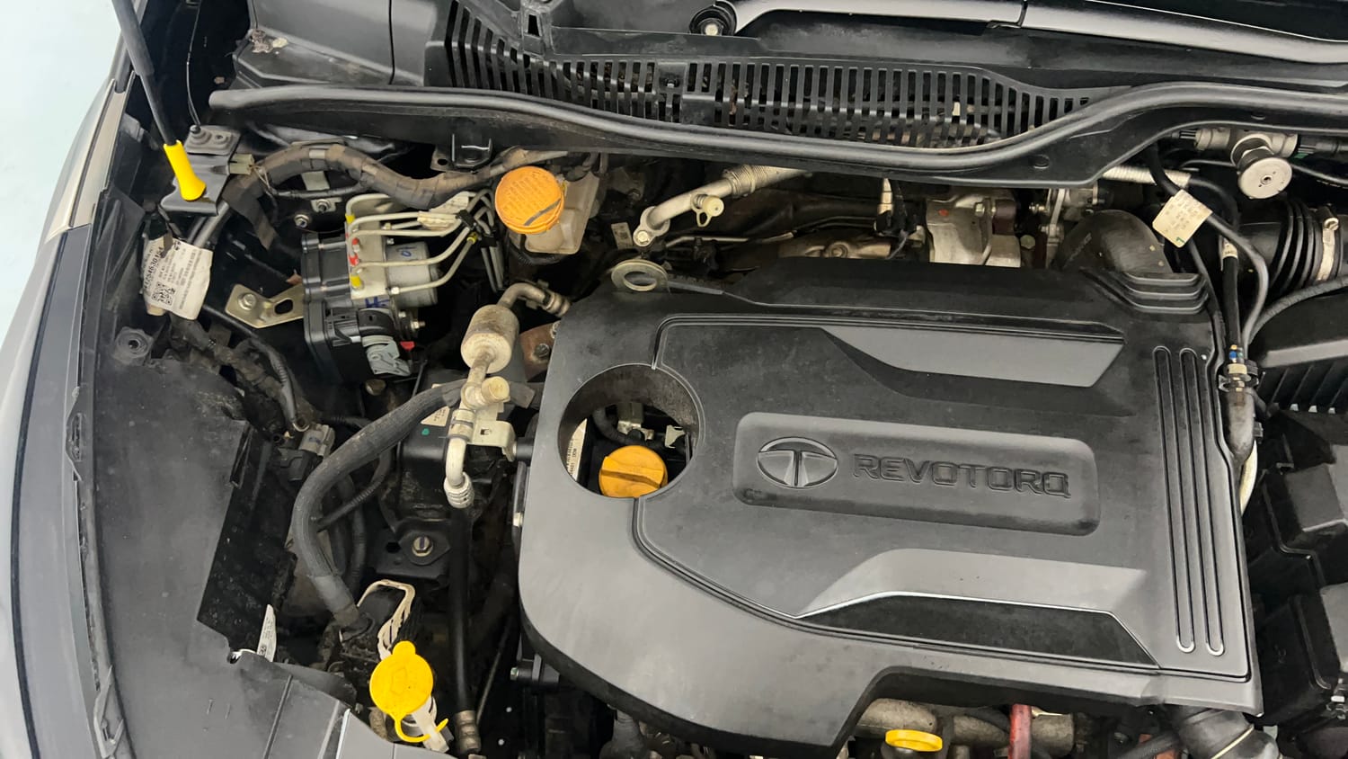 Used 2022 Tata Altroz XZ Plus Diesel Dark Edition Diesel Manual engine ENGINE RIGHT SIDE VIEW