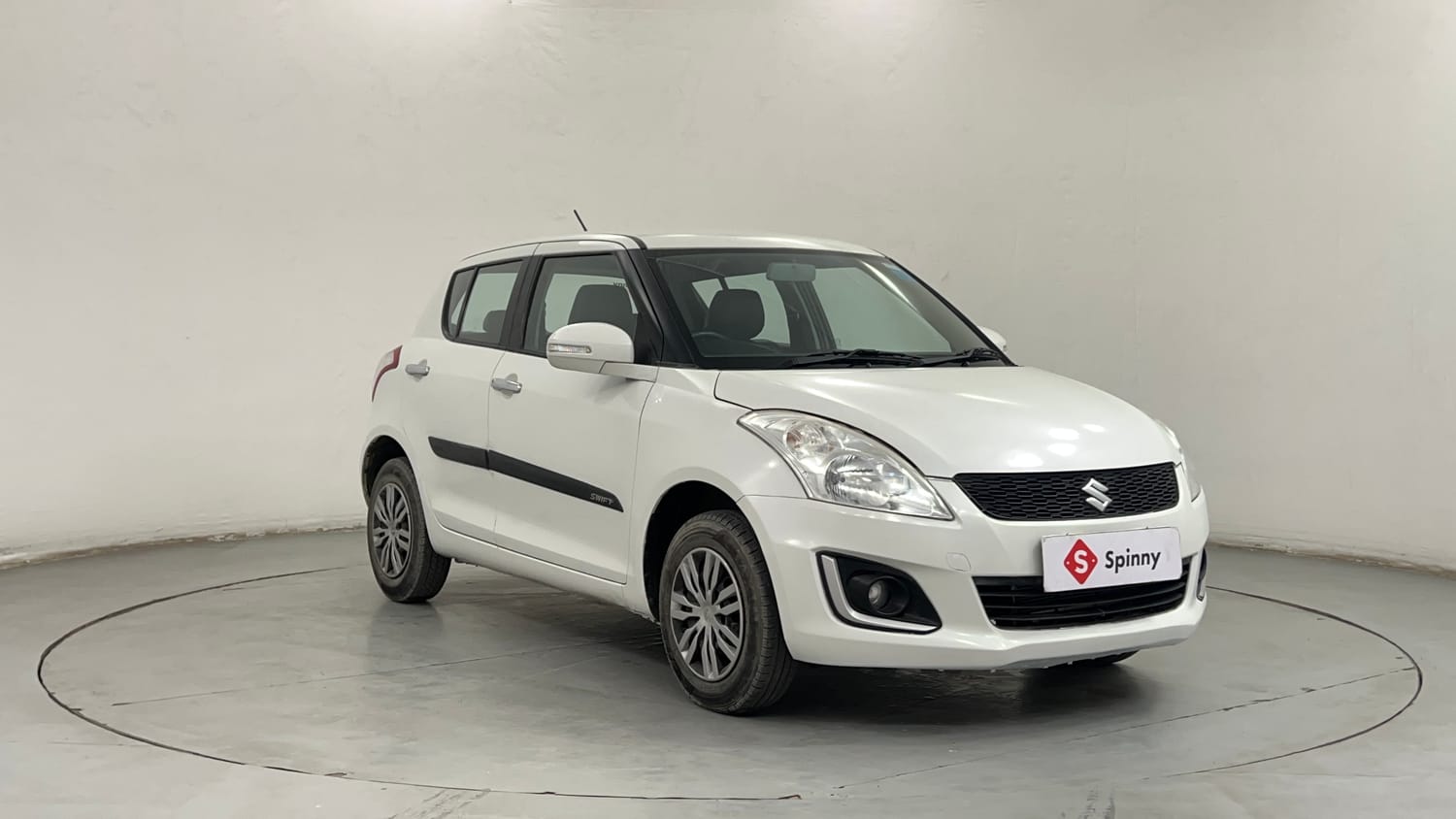 Used 2017 Maruti Suzuki Swift VXi Petrol Manual exterior RIGHT FRONT CORNER VIEW