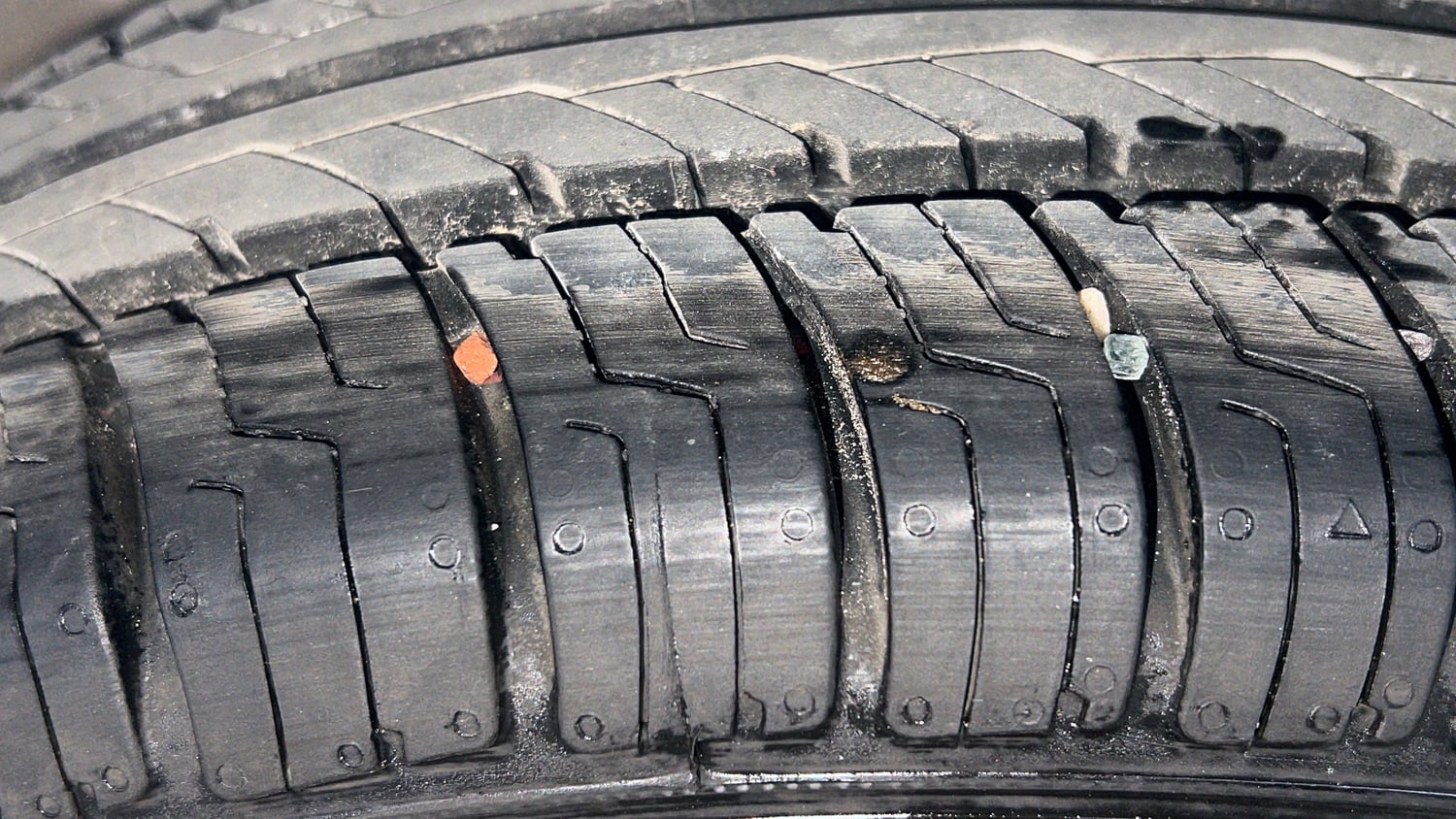 Used 2020 Hyundai Grand i10 Sportz 1.2 Kappa VTVT Petrol Manual tyres LEFT REAR TYRE TREAD VIEW