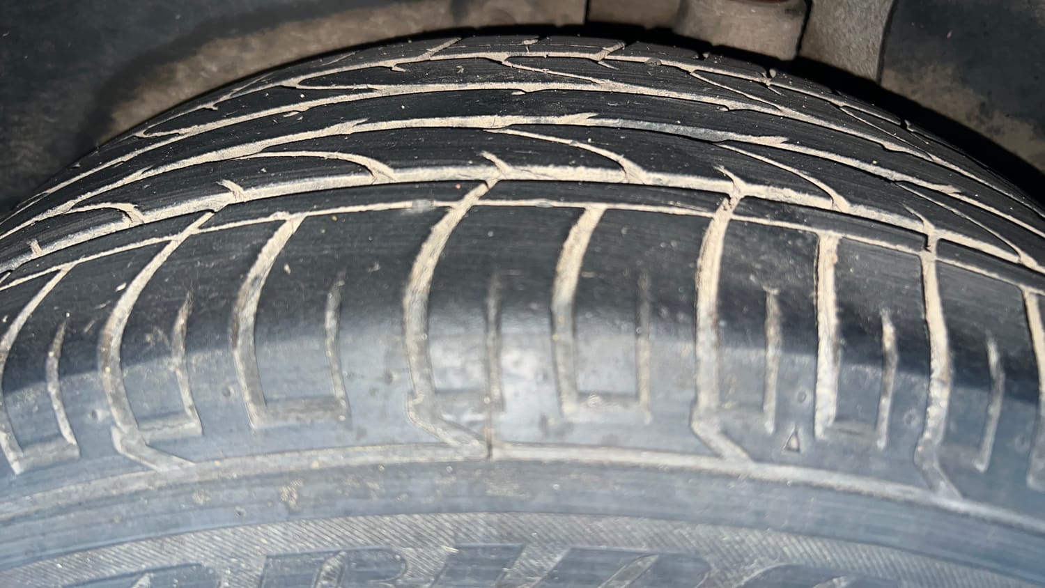Used 2018 Hyundai Creta SX Plus 1.6 AT Petrol Petrol Automatic tyres LEFT REAR TYRE TREAD VIEW