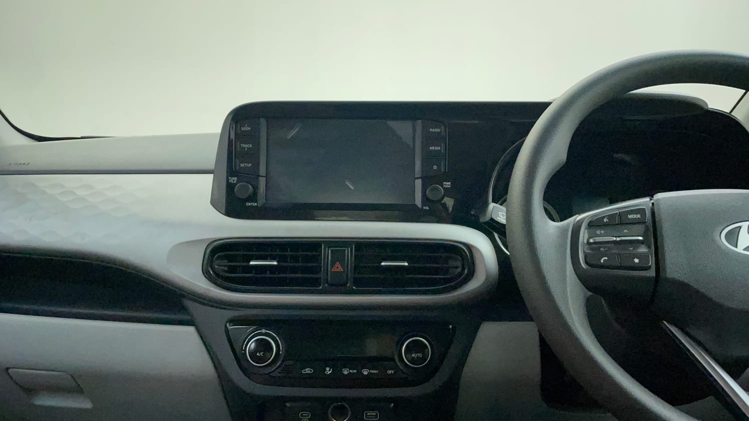 Used 2023 Hyundai Grand i10 Nios Sportz 1.2 Kappa VTVT Petrol Manual interior MUSIC SYSTEM & AC CONTROL VIEW