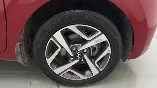 Used 2022 Hyundai Aura SX Plus 1.2 AMT Petrol Petrol Automatic tyres RIGHT FRONT TYRE RIM VIEW