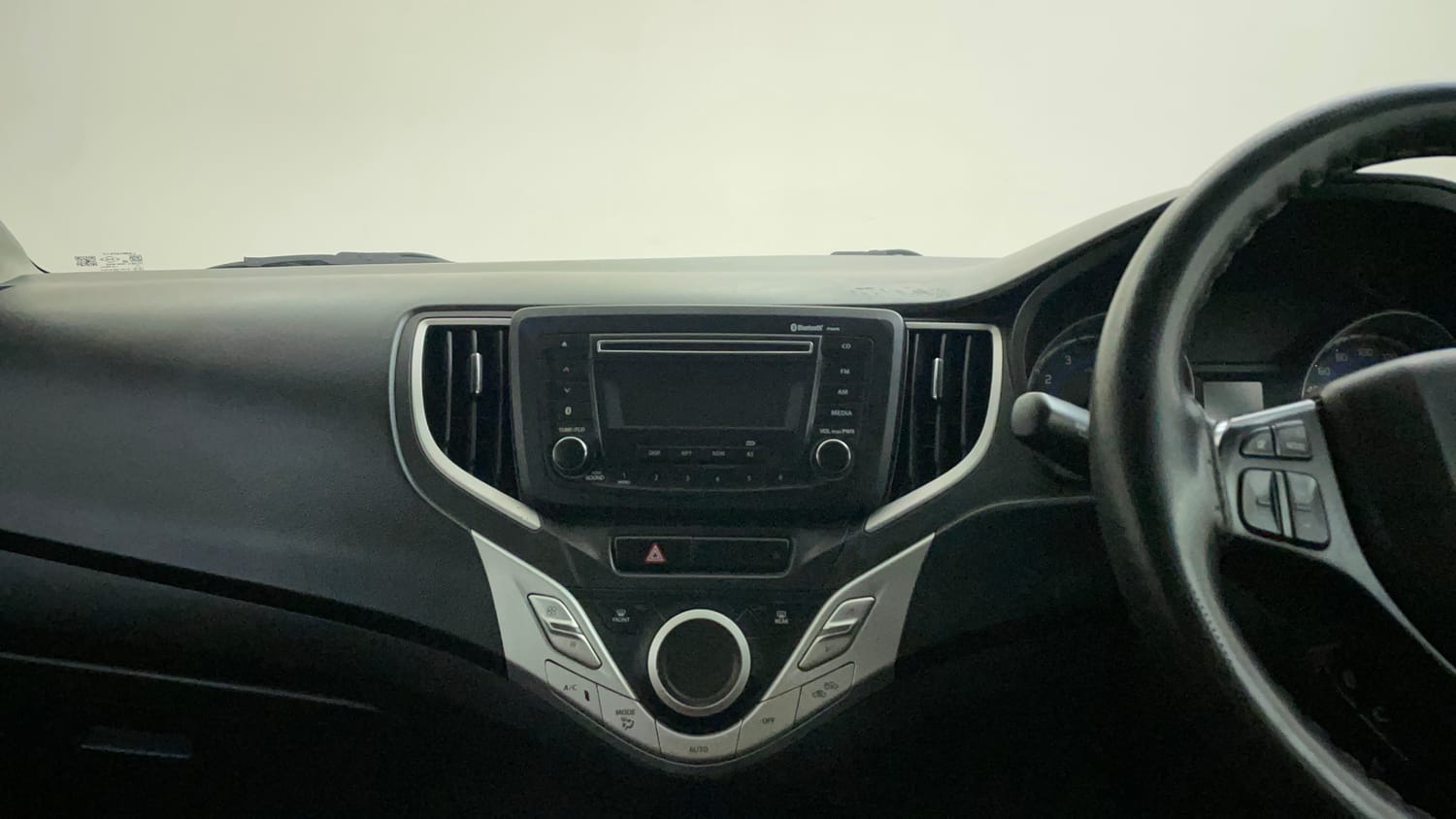 Used 2018 Maruti Suzuki Baleno Delta 1.2 Petrol Manual interior MUSIC SYSTEM & AC CONTROL VIEW