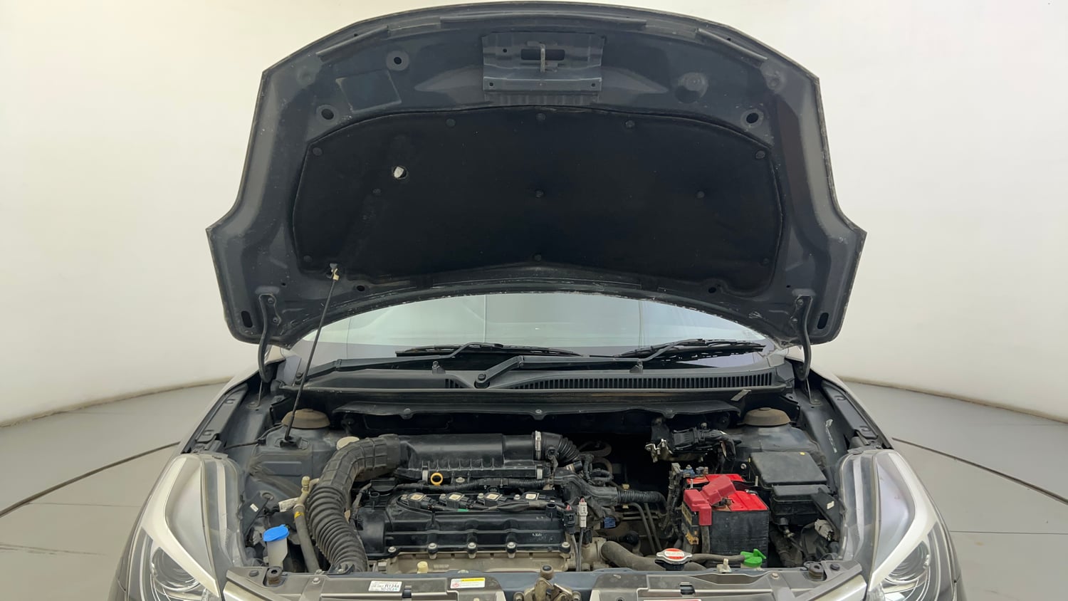Used 2020 Maruti Suzuki Baleno Zeta Petrol Manual engine ENGINE & BONNET OPEN FRONT VIEW