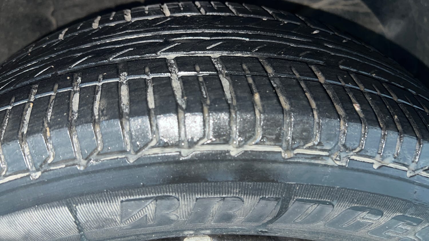 Used 2017 Maruti Suzuki Baleno Delta 1.2 Petrol Manual tyres RIGHT FRONT TYRE TREAD VIEW