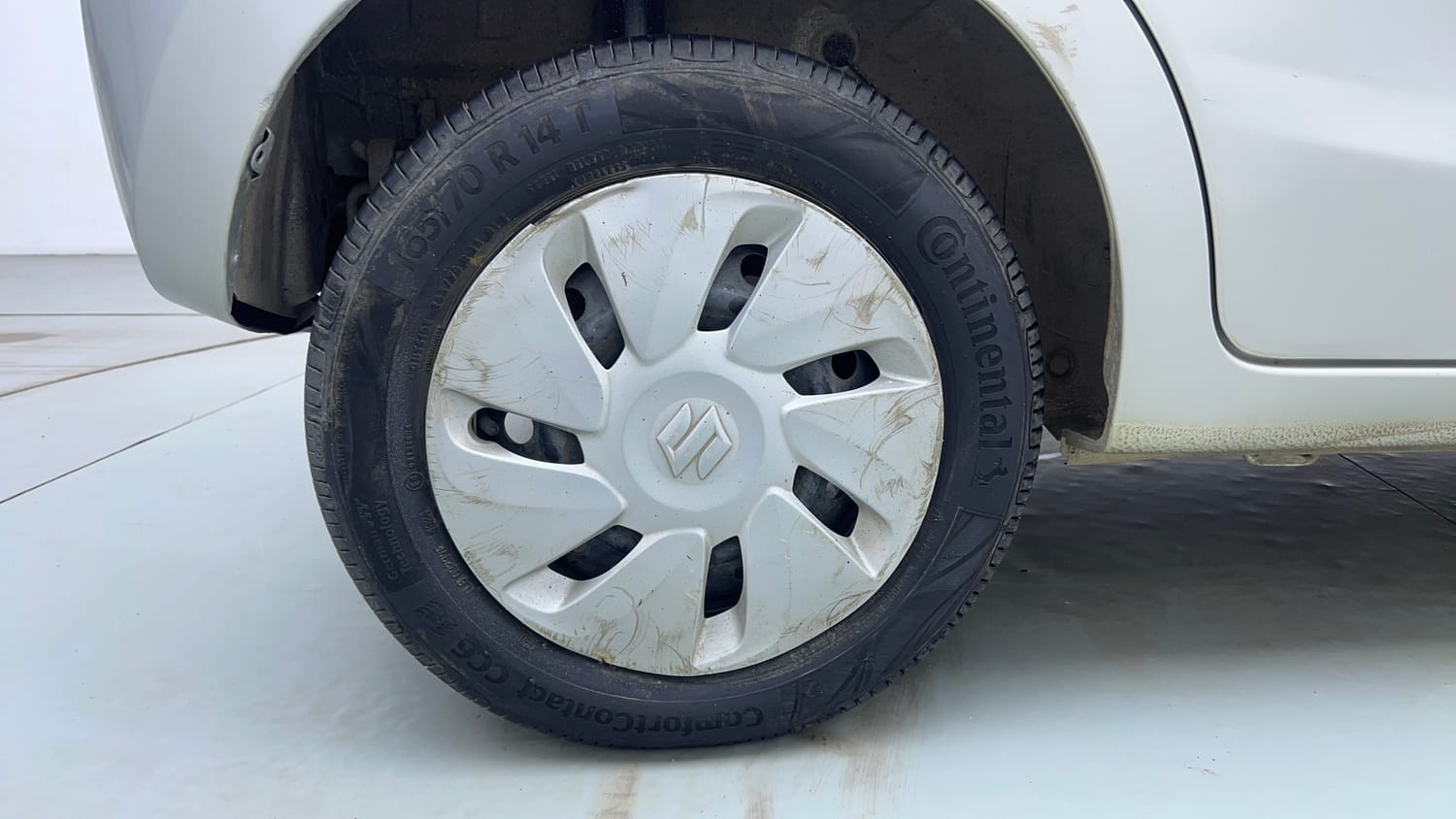 Used 2017 Maruti Suzuki Celerio ZXI (O) AMT Petrol Automatic tyres RIGHT REAR TYRE RIM VIEW