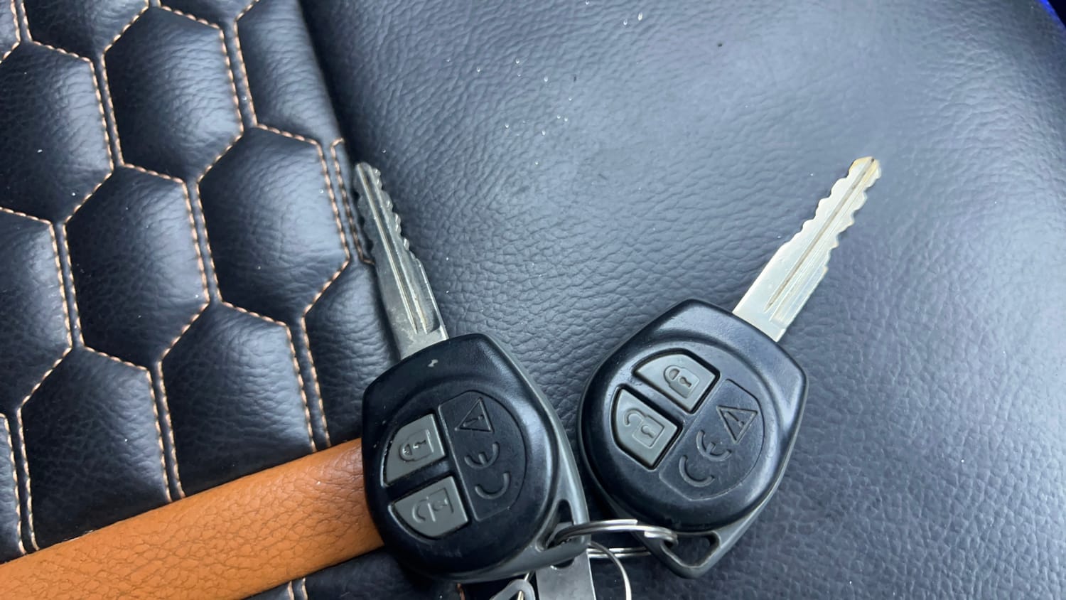 Used 2023 Maruti Suzuki Swift VXi AMT Petrol Automatic extra CAR KEY VIEW