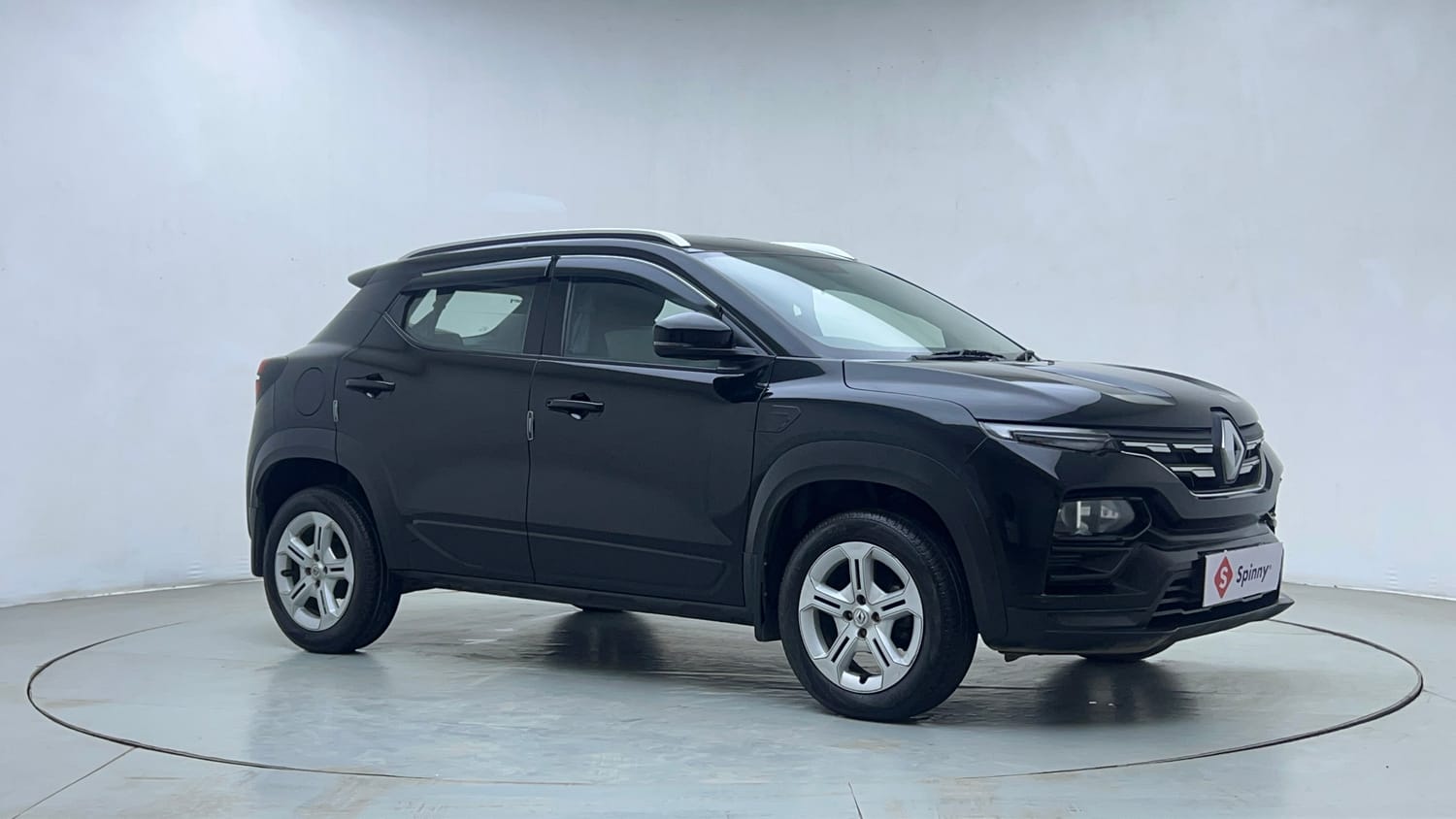 Used 2024 Renault Kiger RXT AMT Petrol Automatic exterior RIGHT FRONT CORNER VIEW