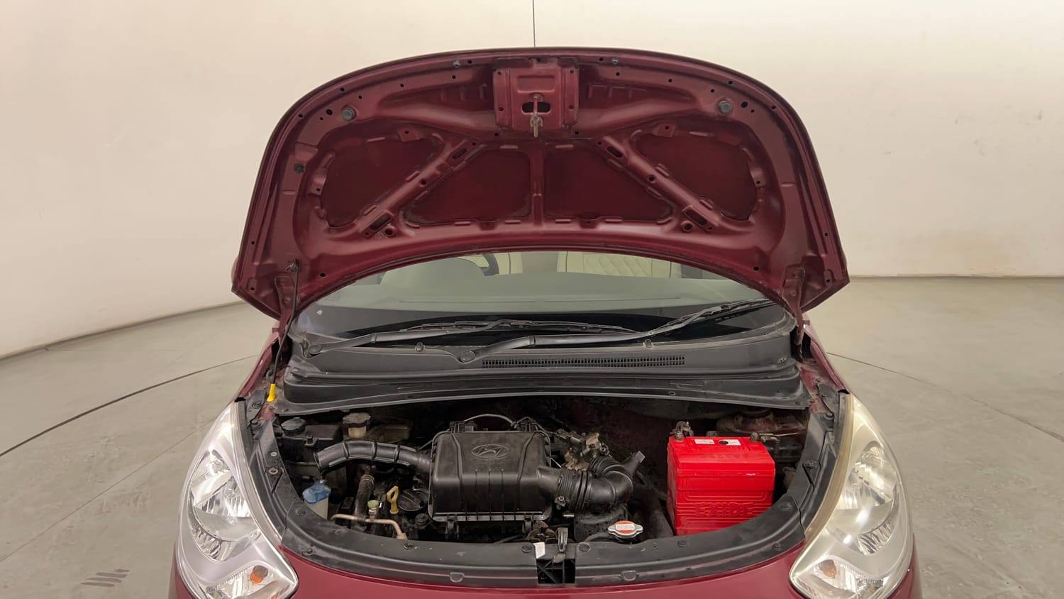 Used 2015 Hyundai i10 Sportz 1.1 iRDE2 Petrol Manual engine ENGINE & BONNET OPEN FRONT VIEW